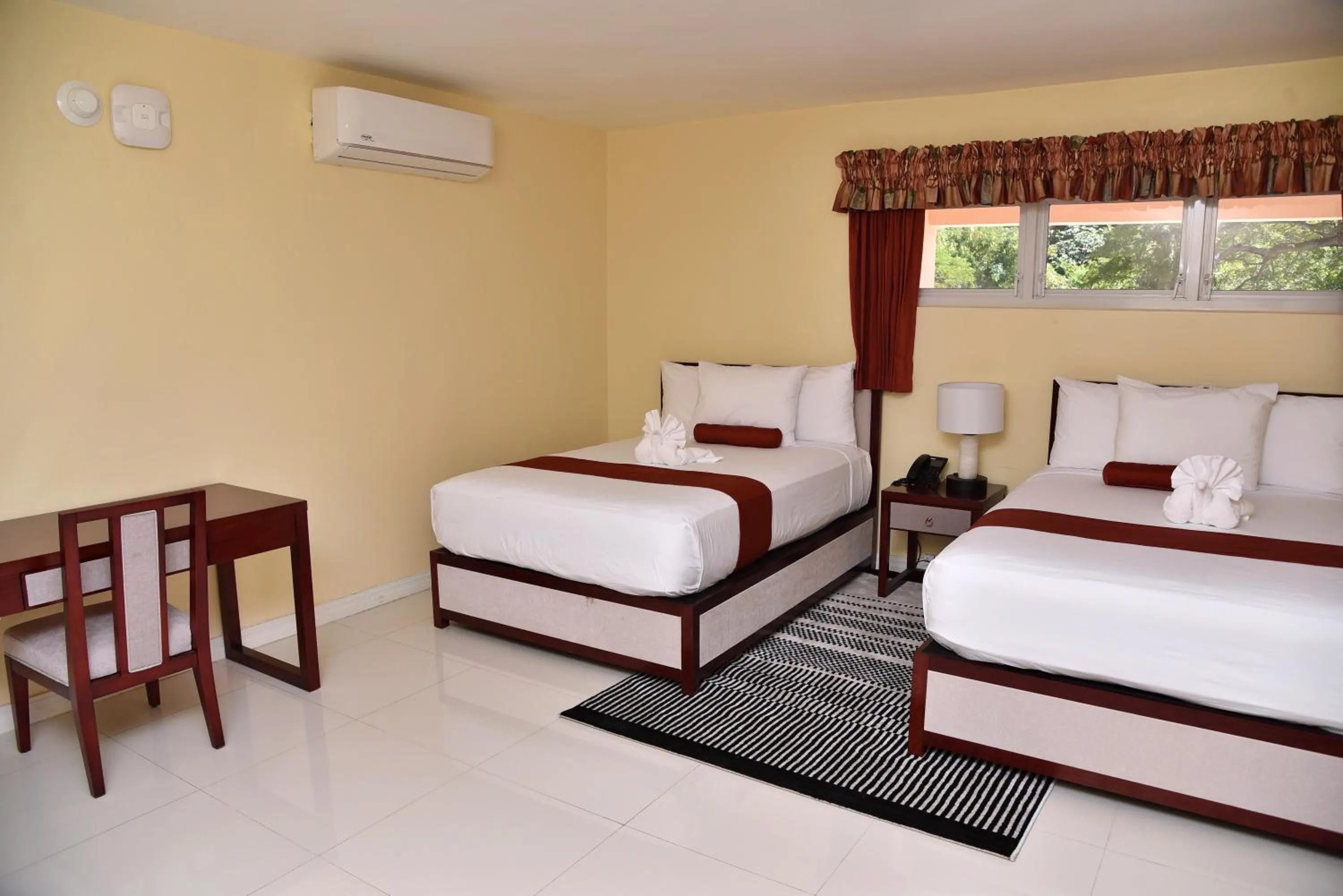 Bed in Hotel Grand A View