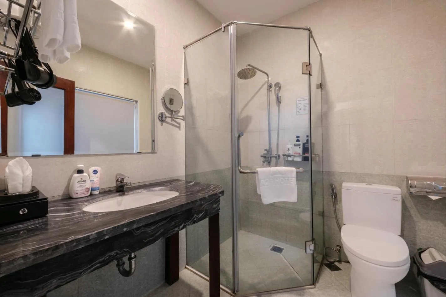 Shower in A25 Hotel - 63A Phương Liệt
