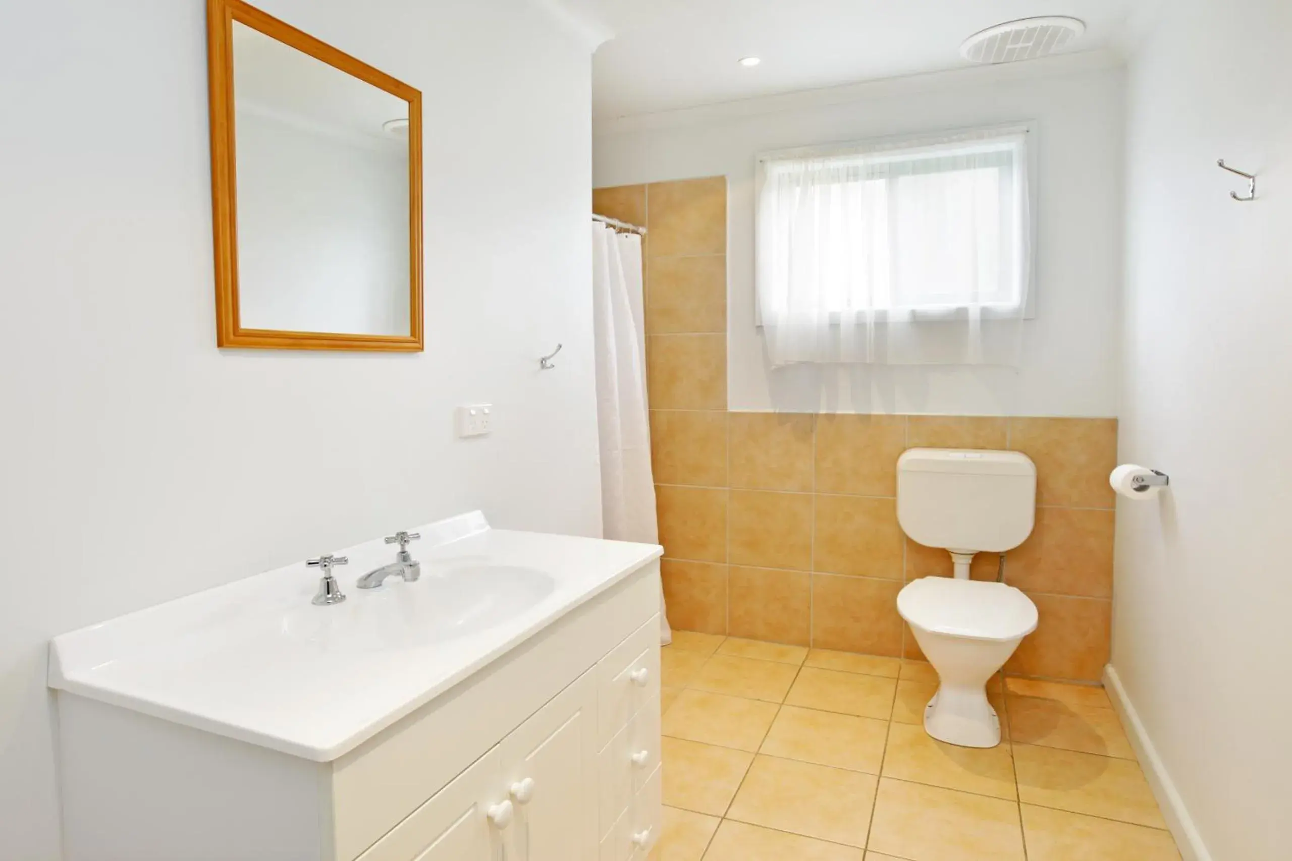 Deluxe Villa in Otways Tourist Park Deluxe Villa in Otways Tourist Park