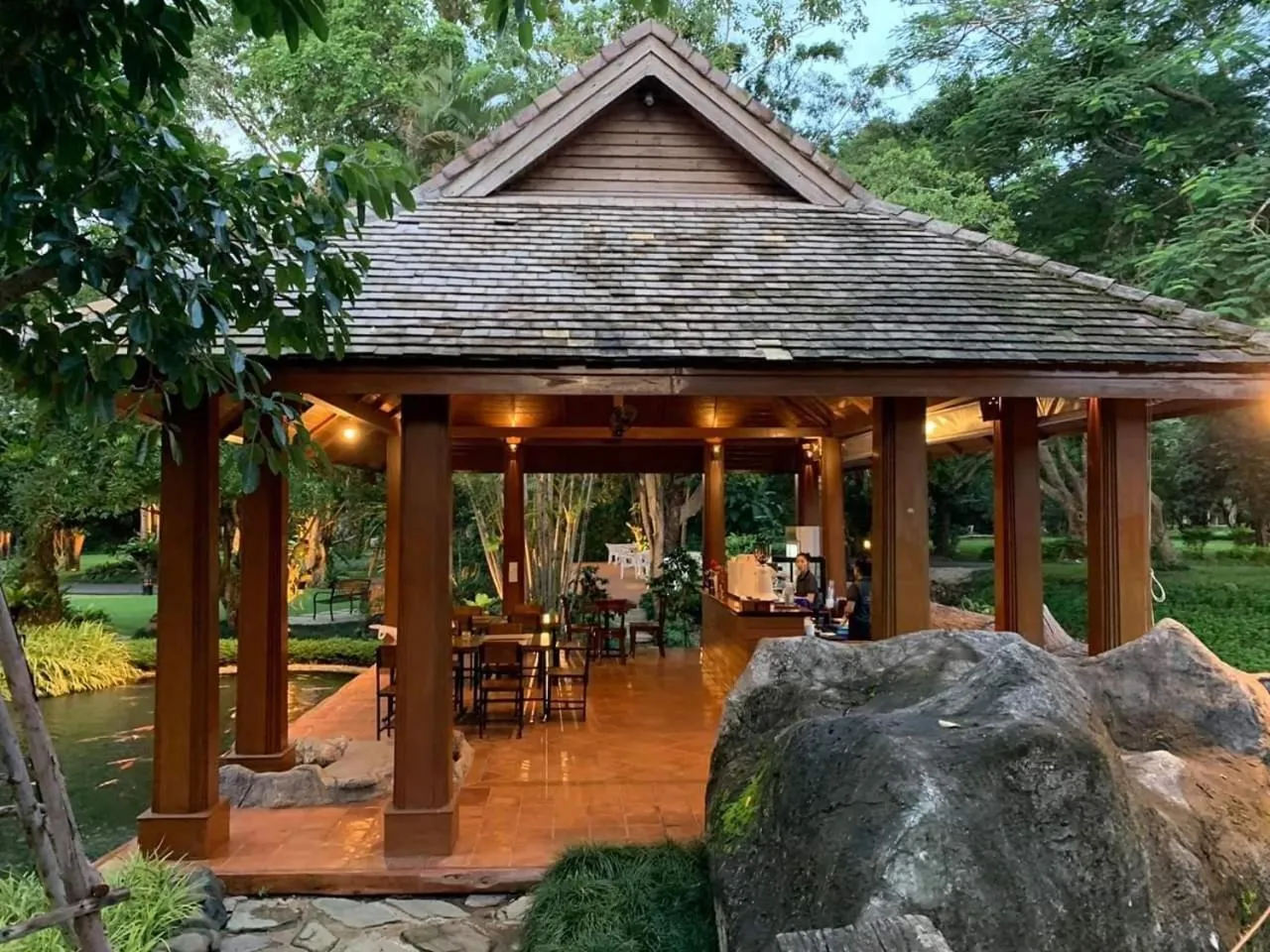 Restaurant/places to eat in Chayana Resort