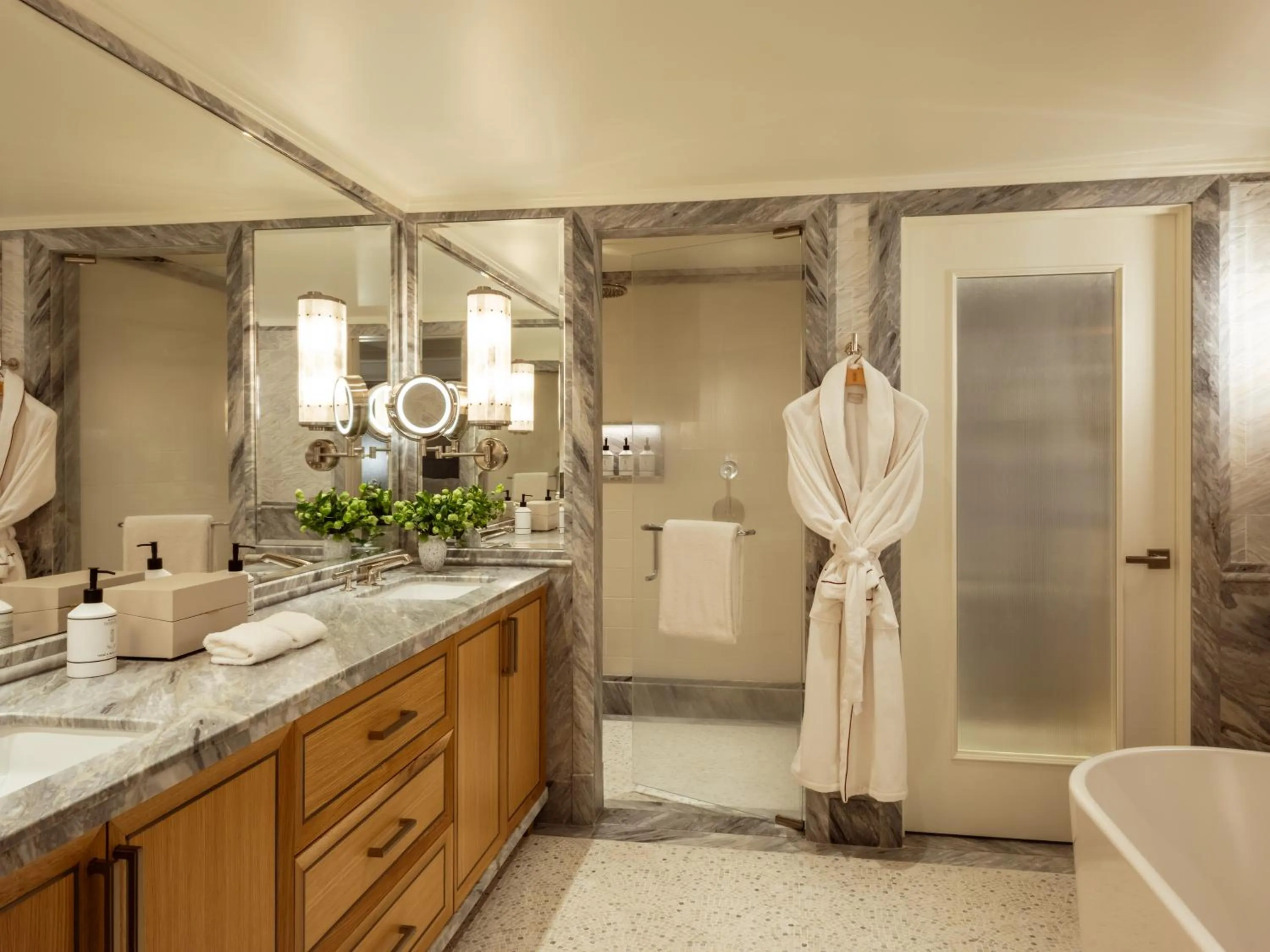 Shower in The Surrey, A Corinthia Hotel