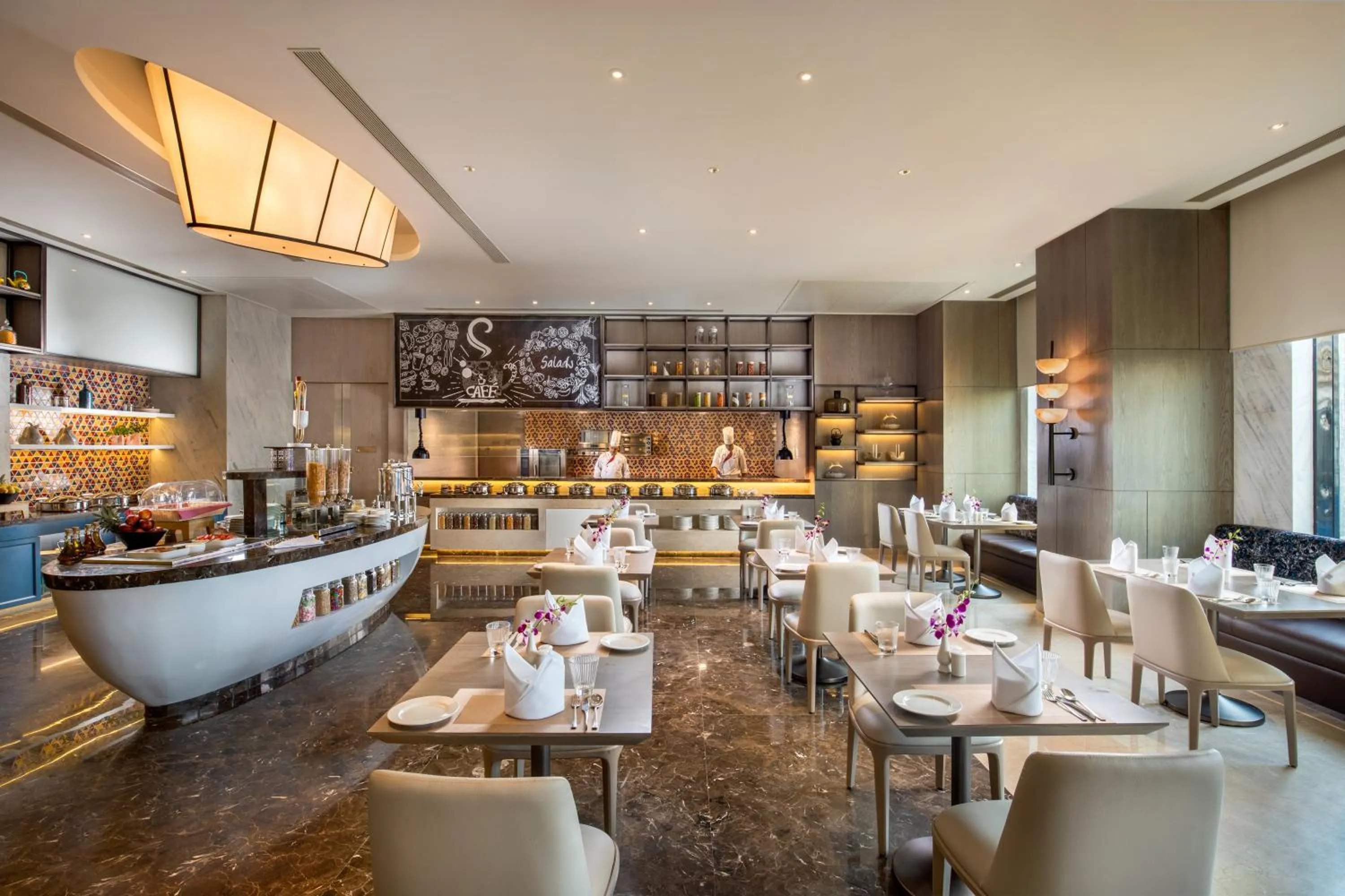 Restaurant/places to eat in Royal Hometel Suites