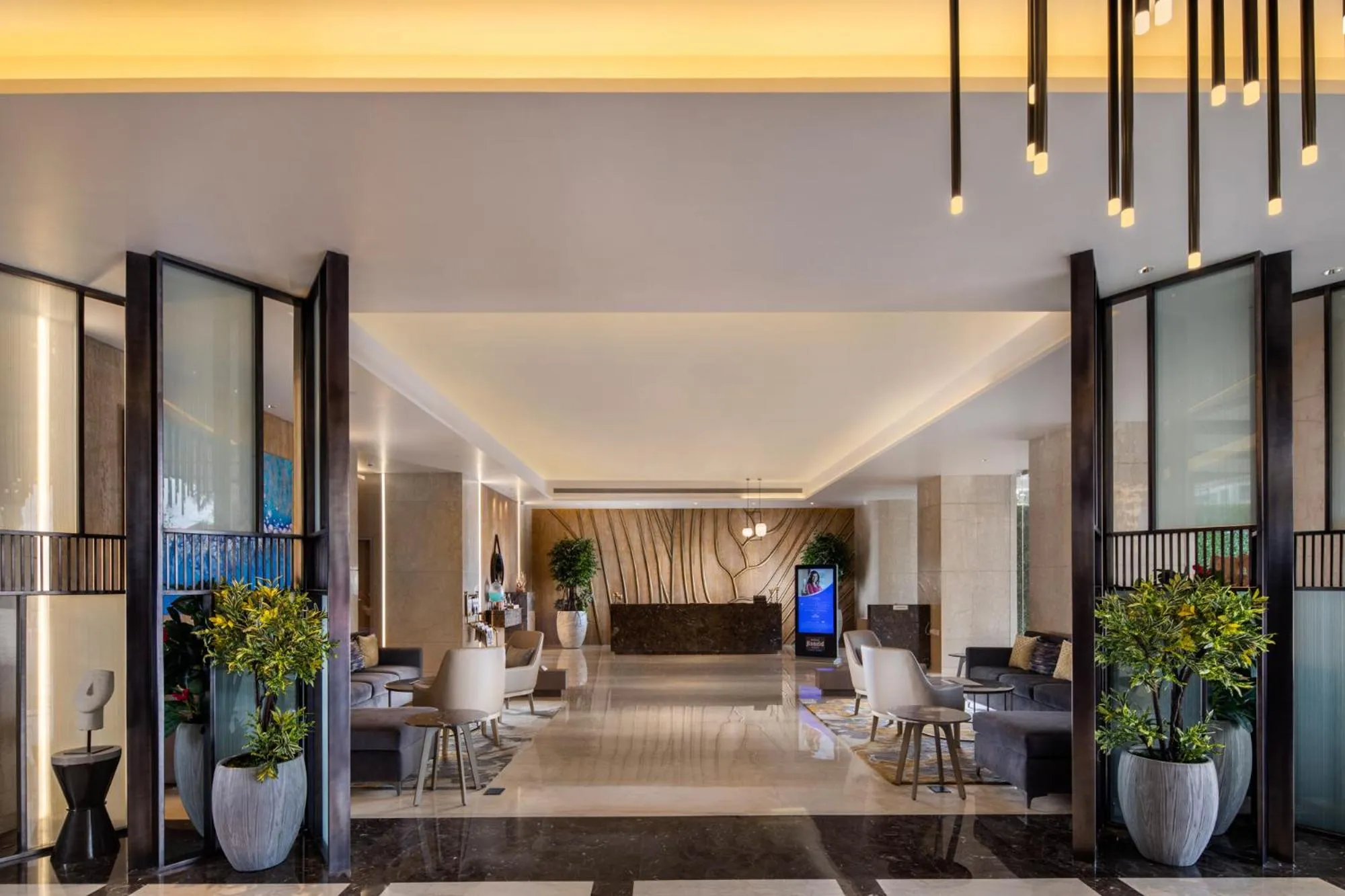 Lobby or reception in Royal Hometel Suites