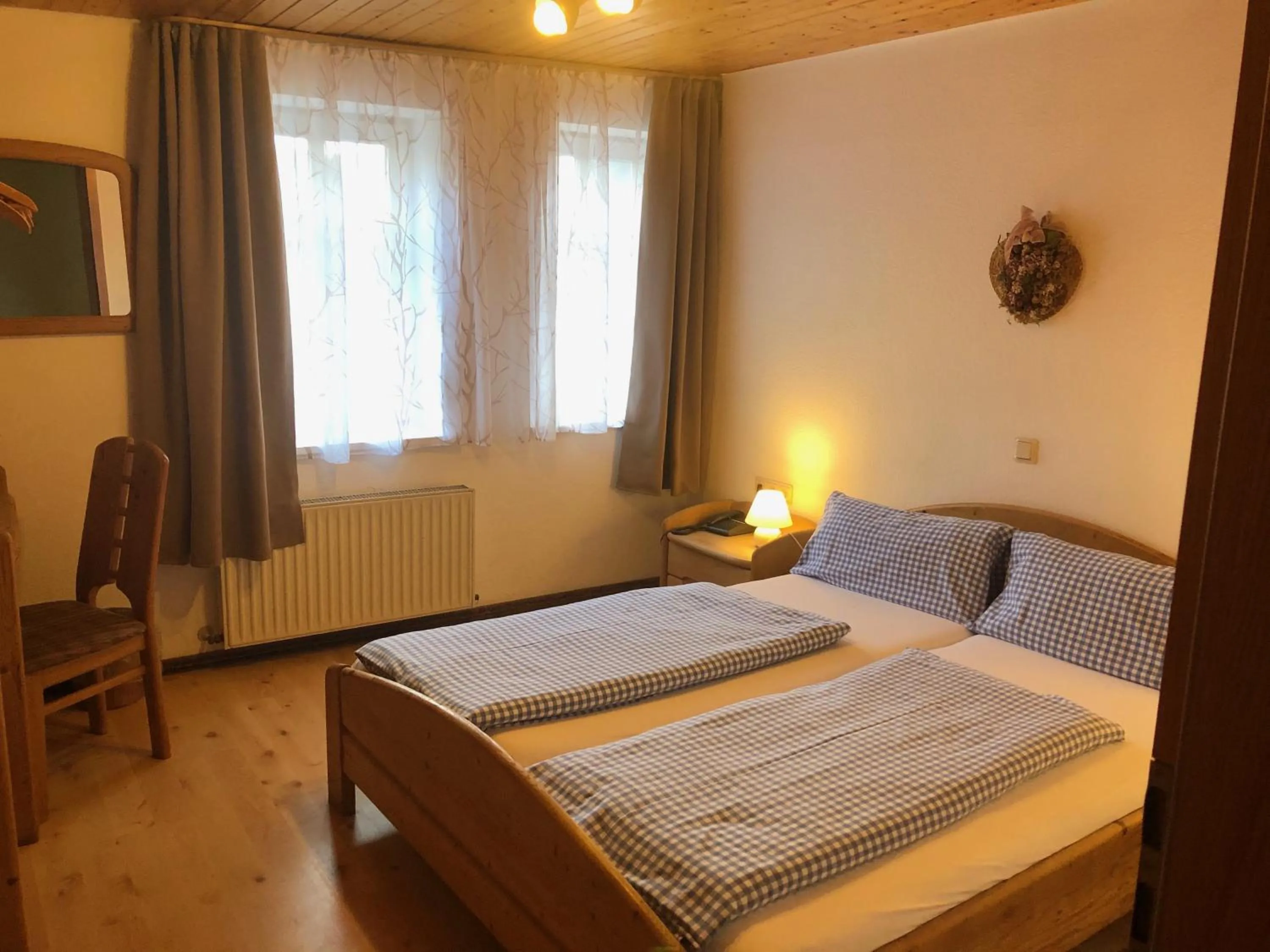 Photo of the whole room, Bed in Hostaria del Castello