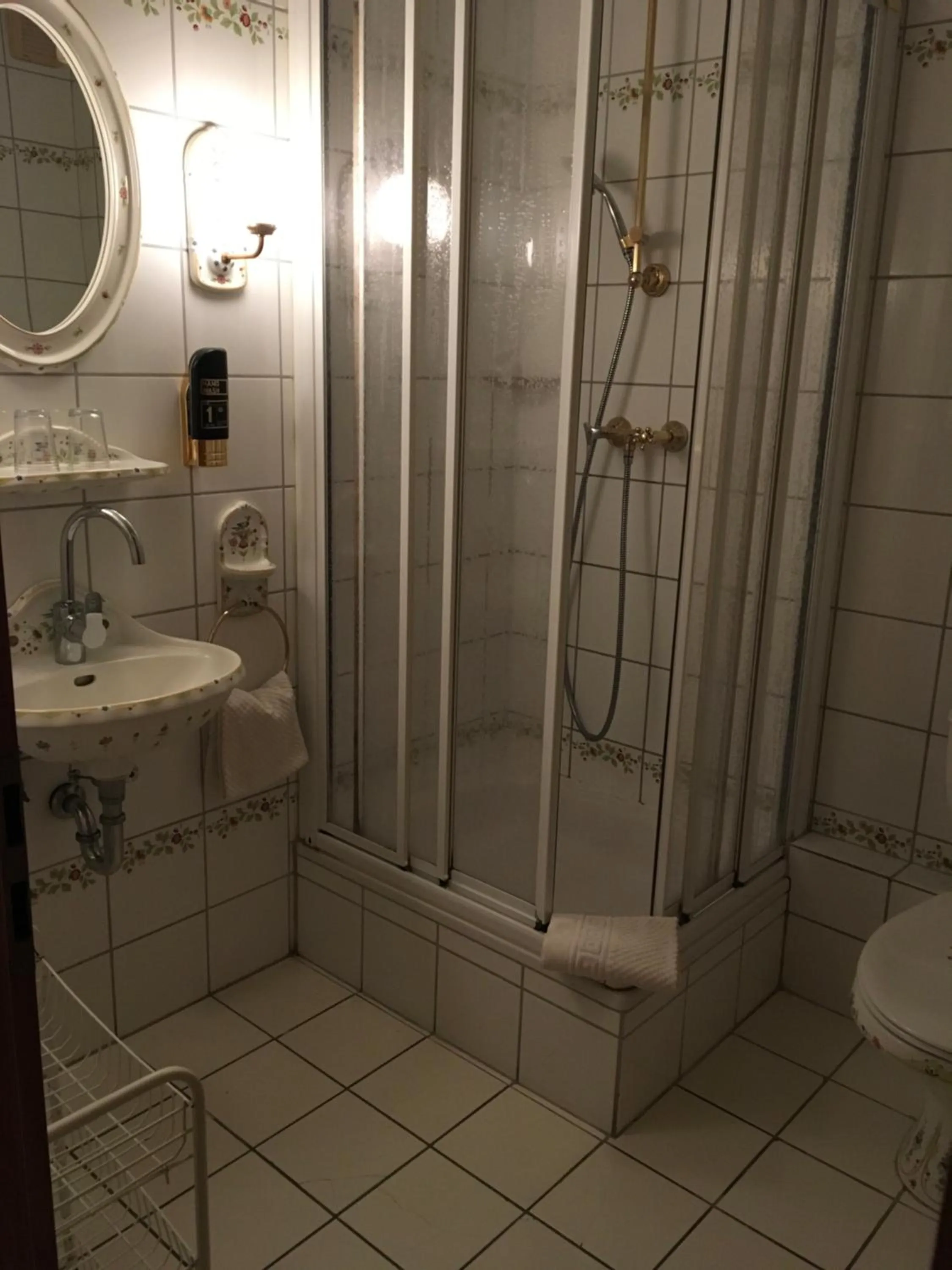 Shower in Hostaria del Castello