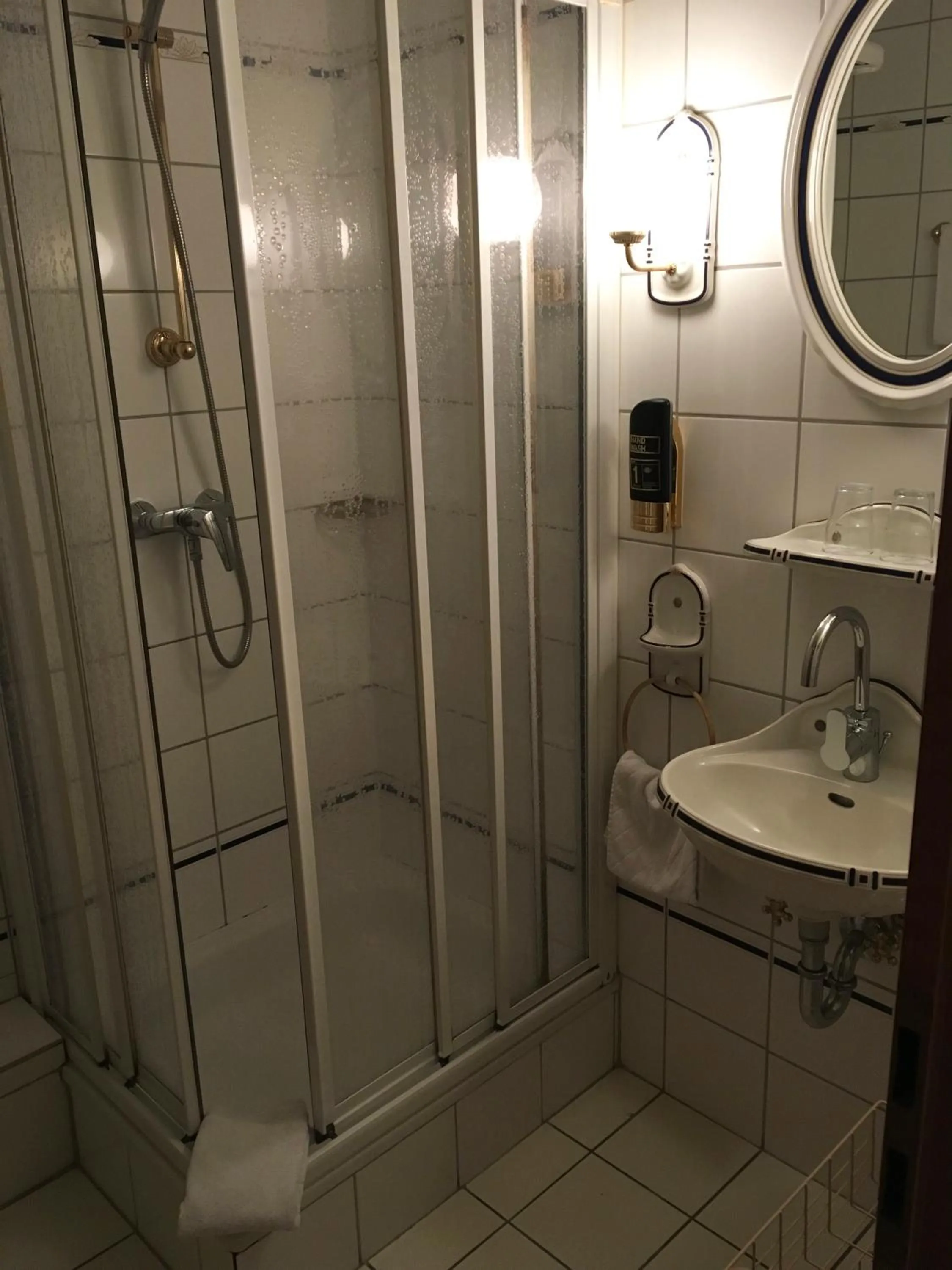 Bathroom in Hostaria del Castello