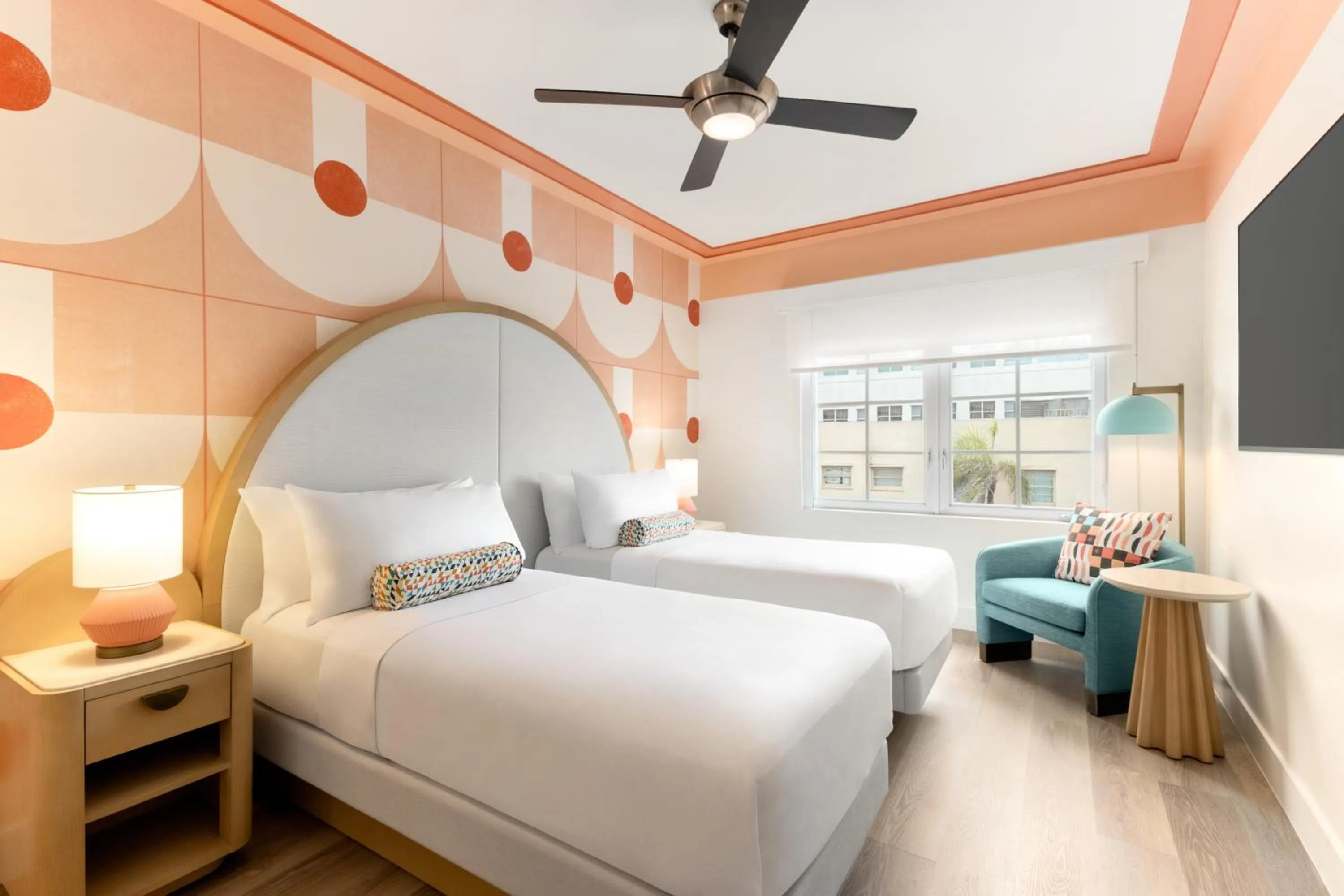 Bed in Waldorf Towers South Beach