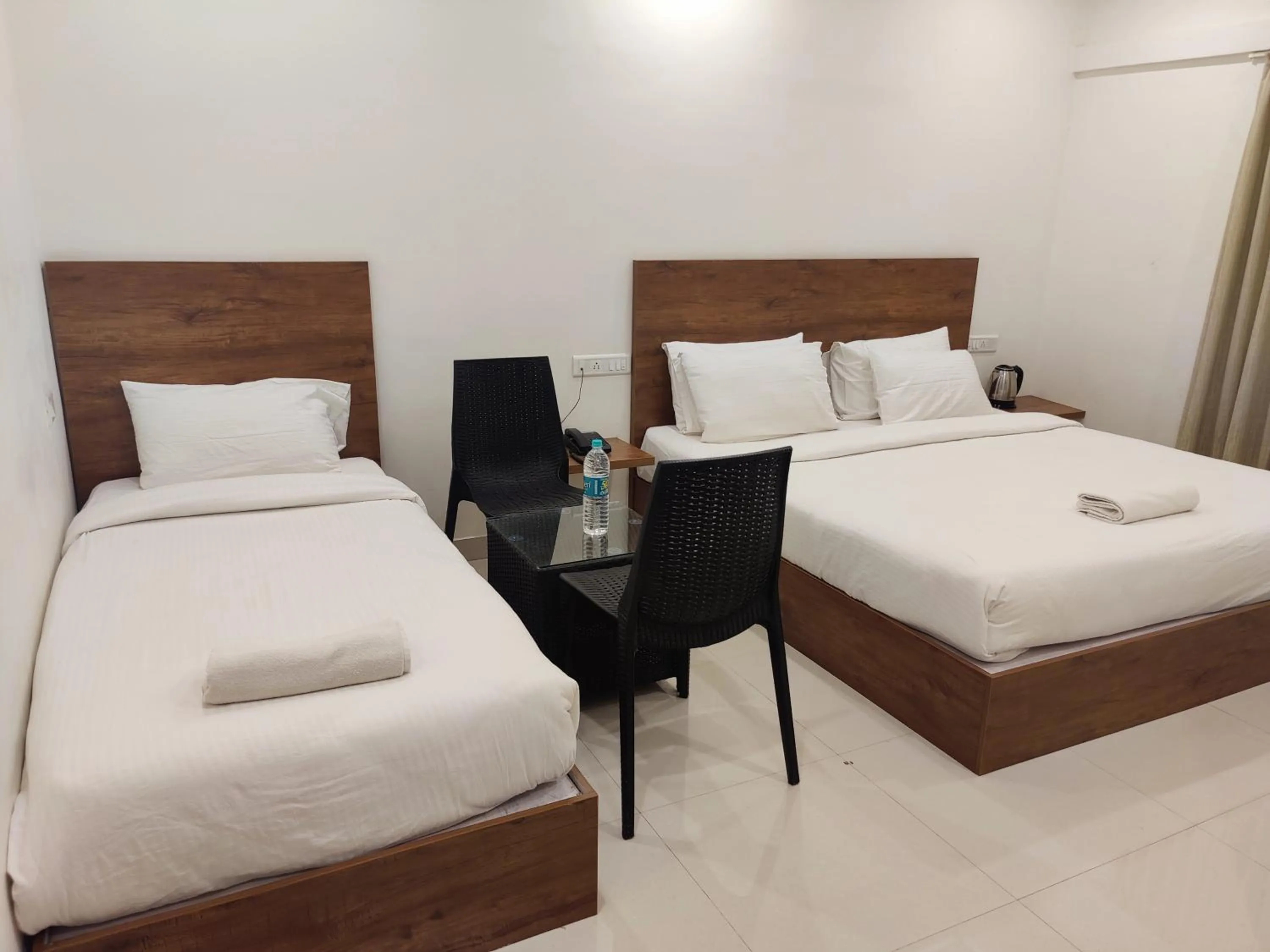 Photo of the whole room, Bed in Hotel Airport City