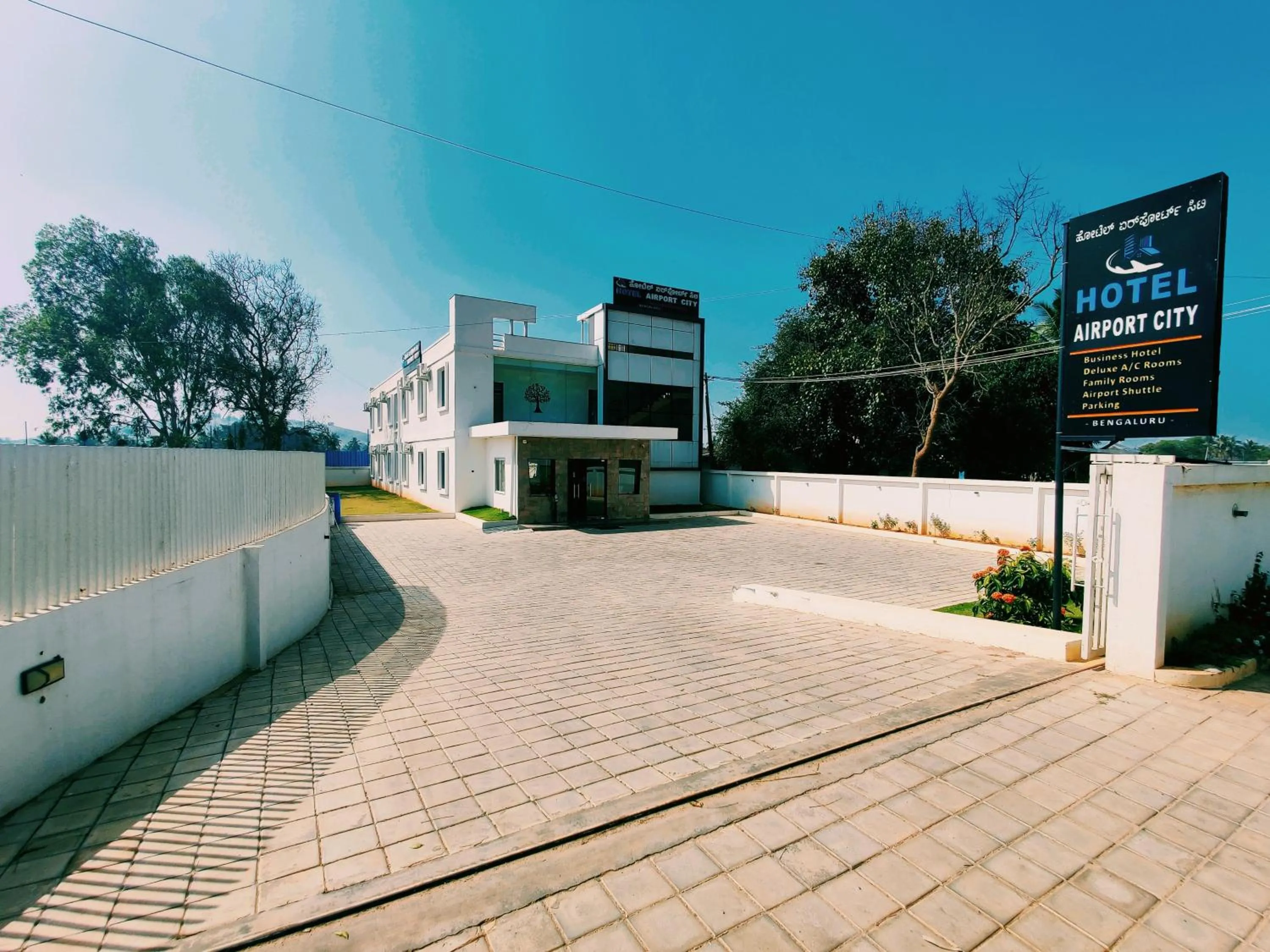 Property building in Hotel Airport City