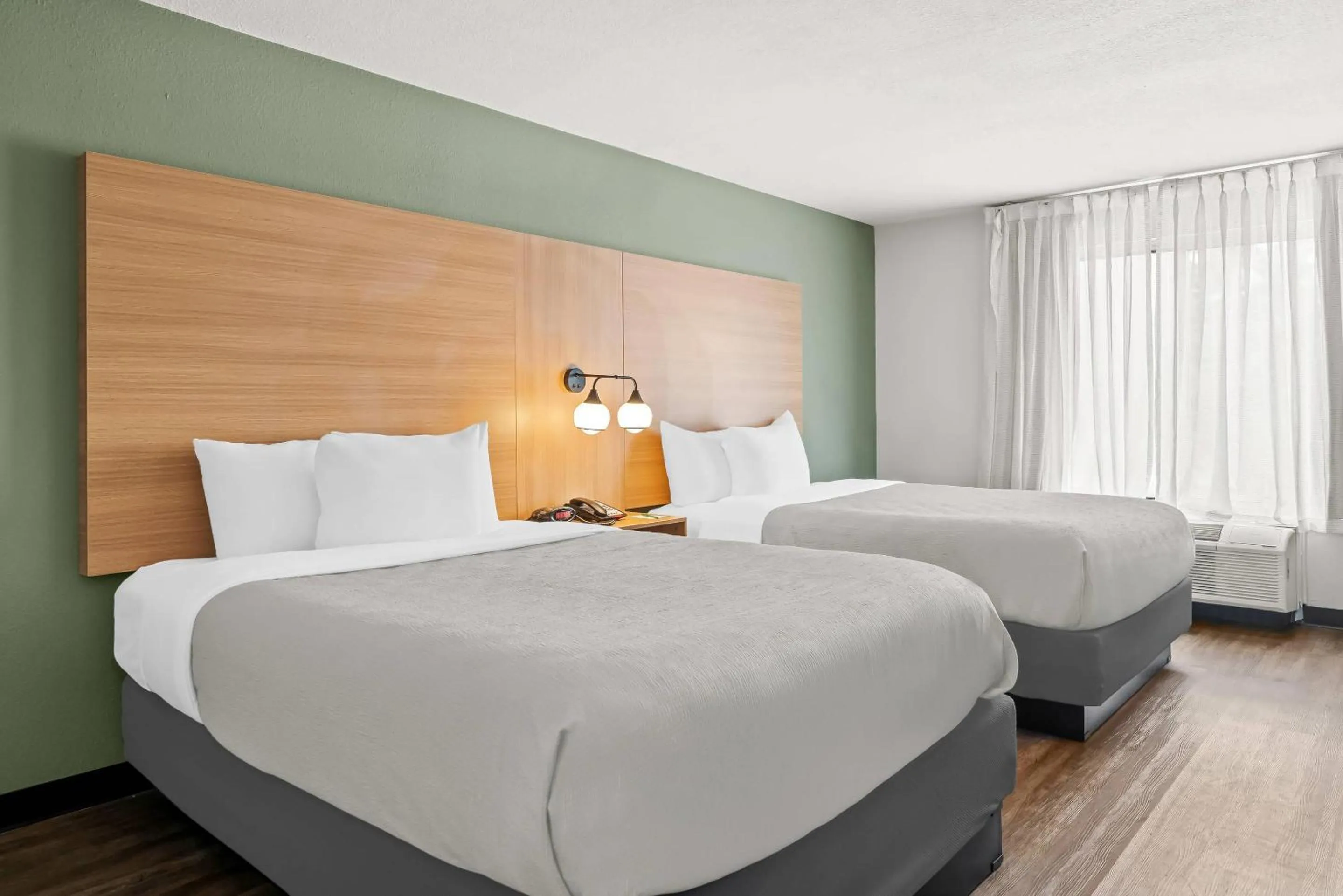 Bedroom, Bed in Quality Inn Orlando Near International Drive