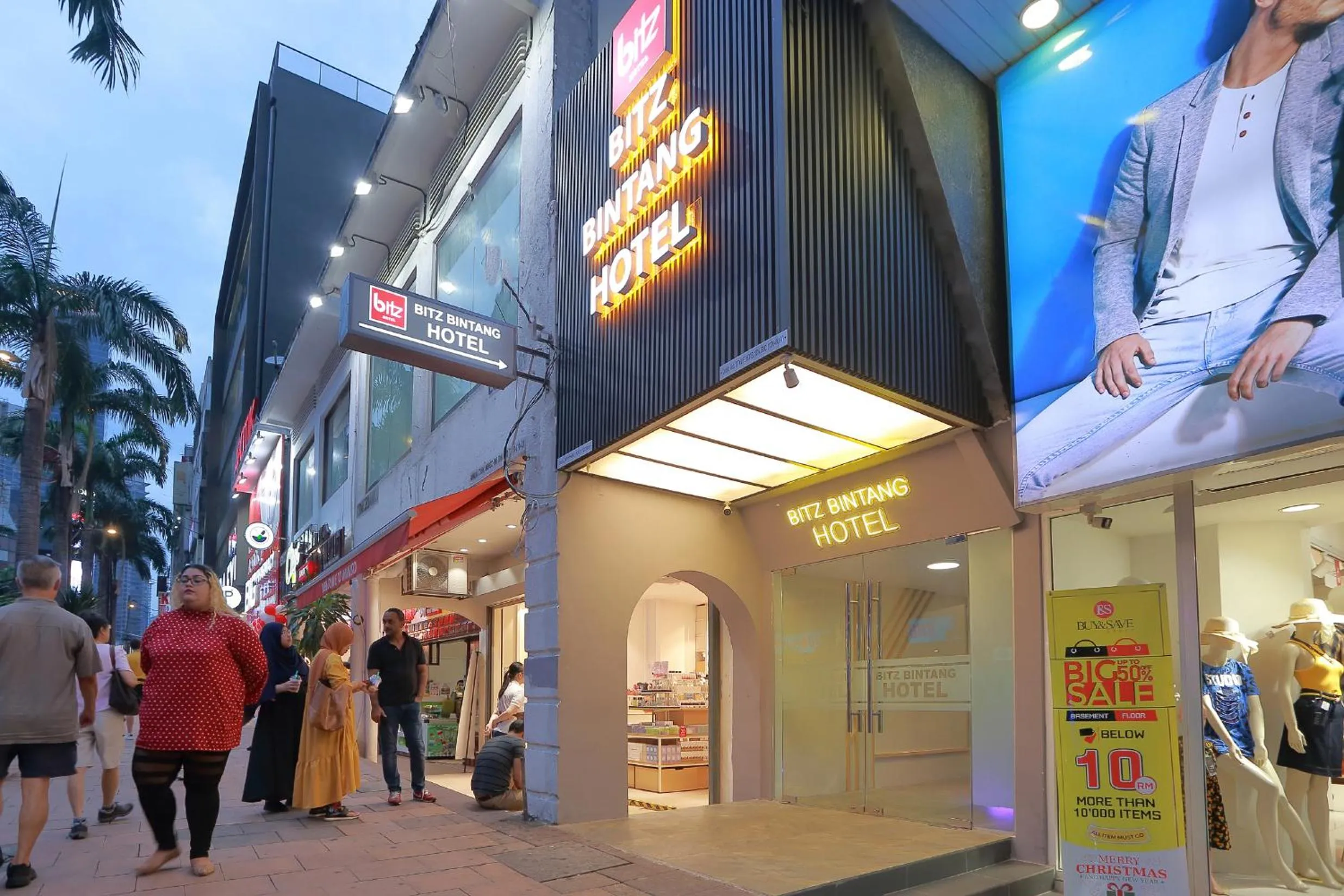 Property building in Bitz Bintang Hotel