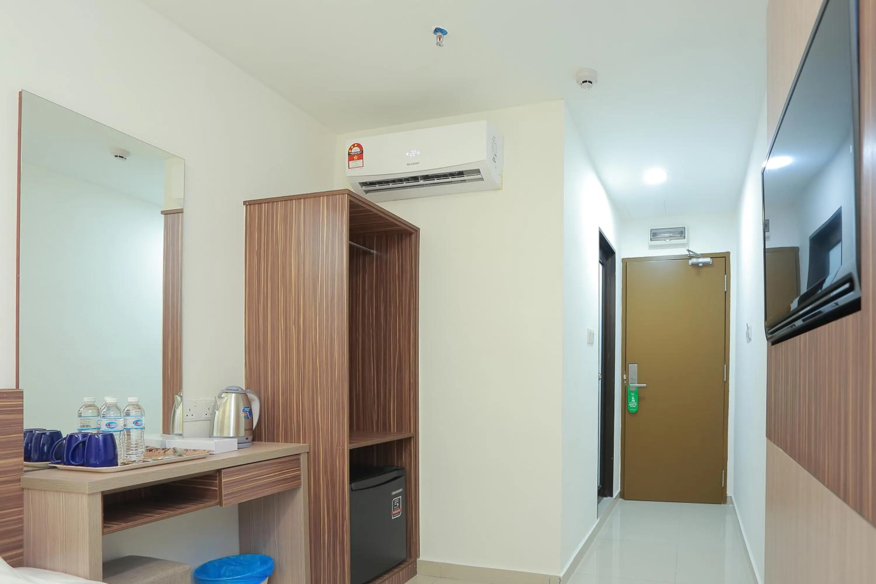 Coffee/tea facilities in Bitz Bintang Hotel