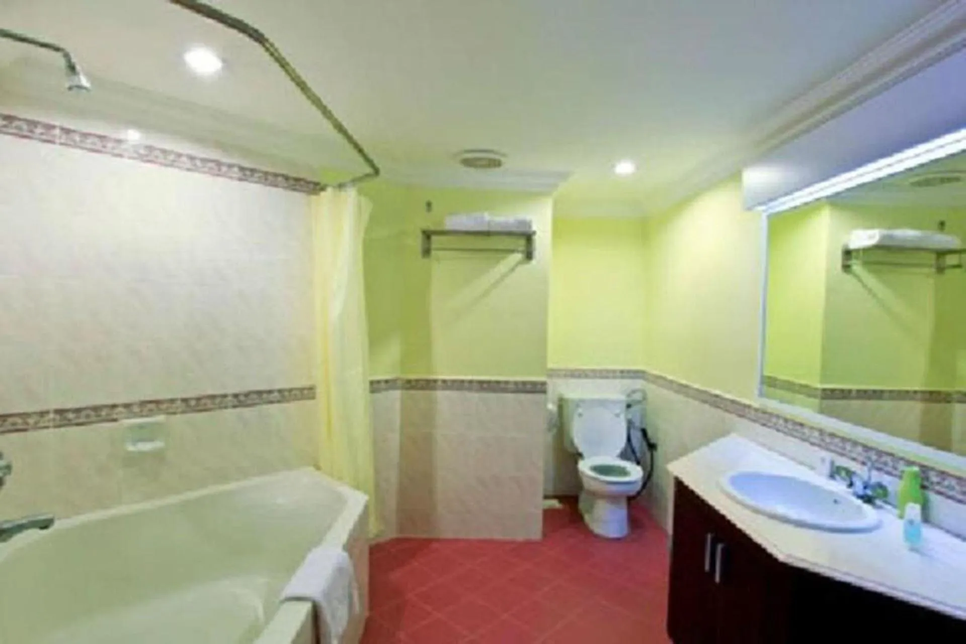 Shower in D'Vista Homestay Apartments in Desaru Beach Resort
