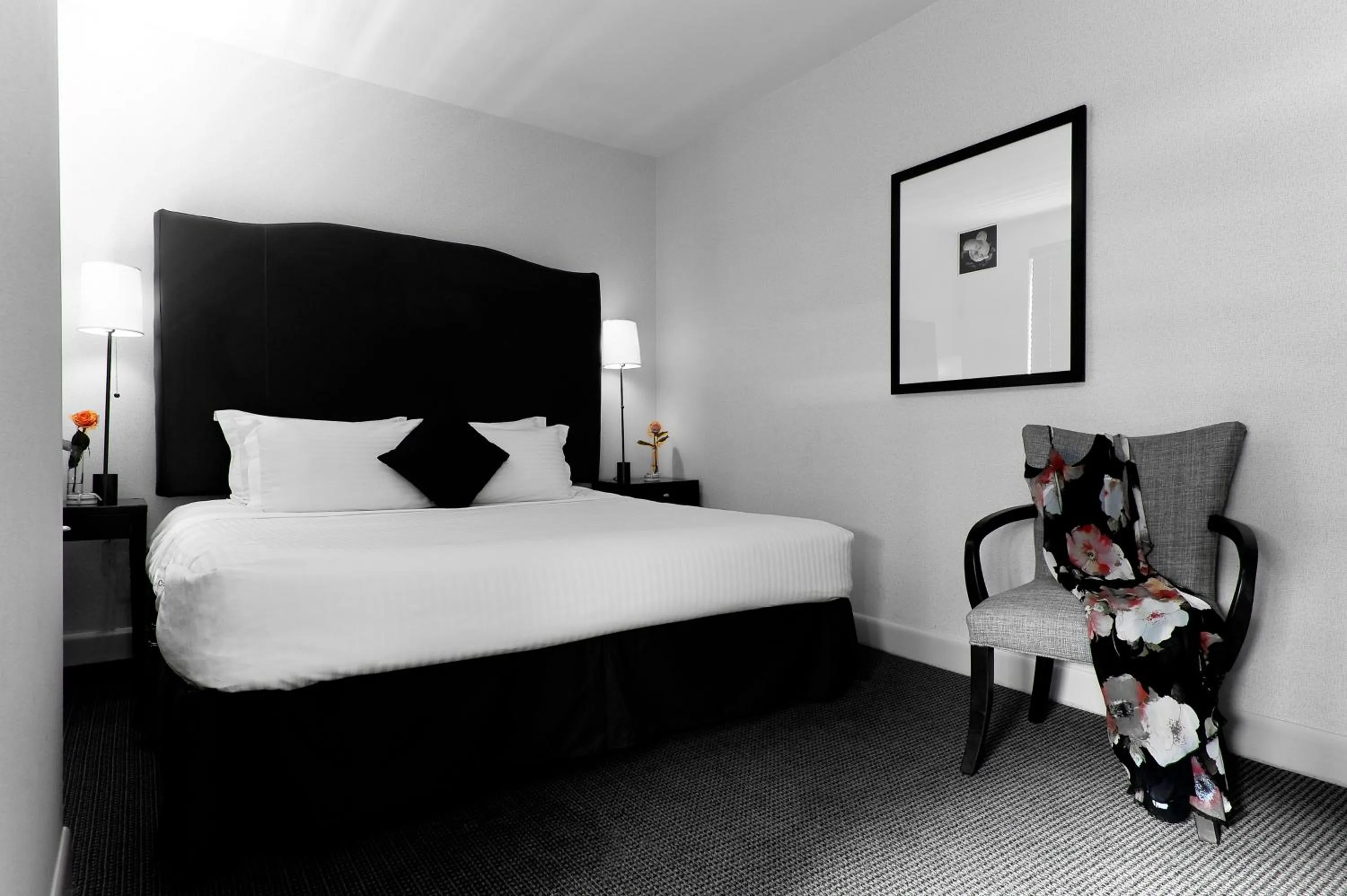 Bed in Washington Jefferson Hotel - Times Square North