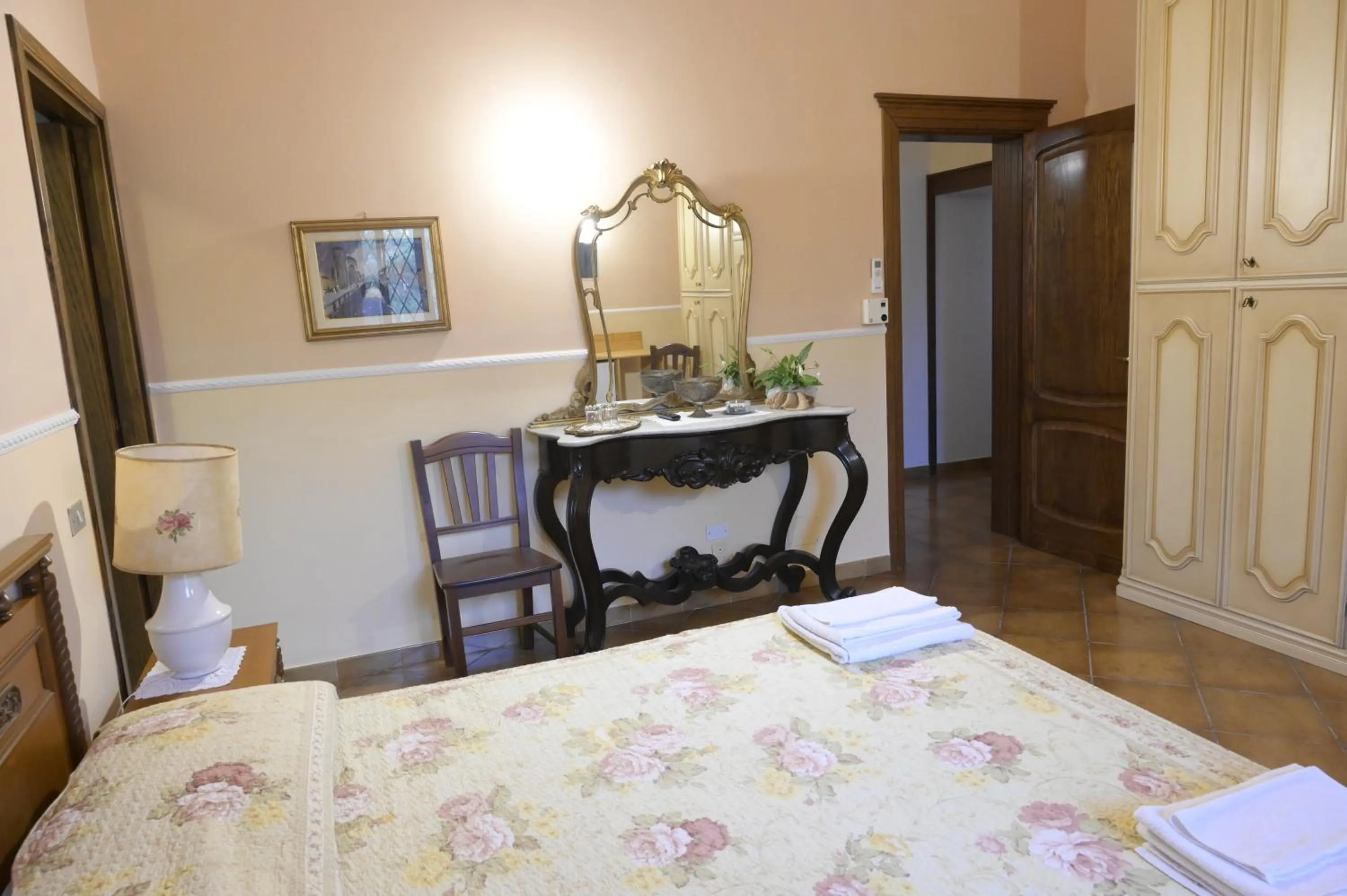 Photo of the whole room, Bed in Villa Delle Palme