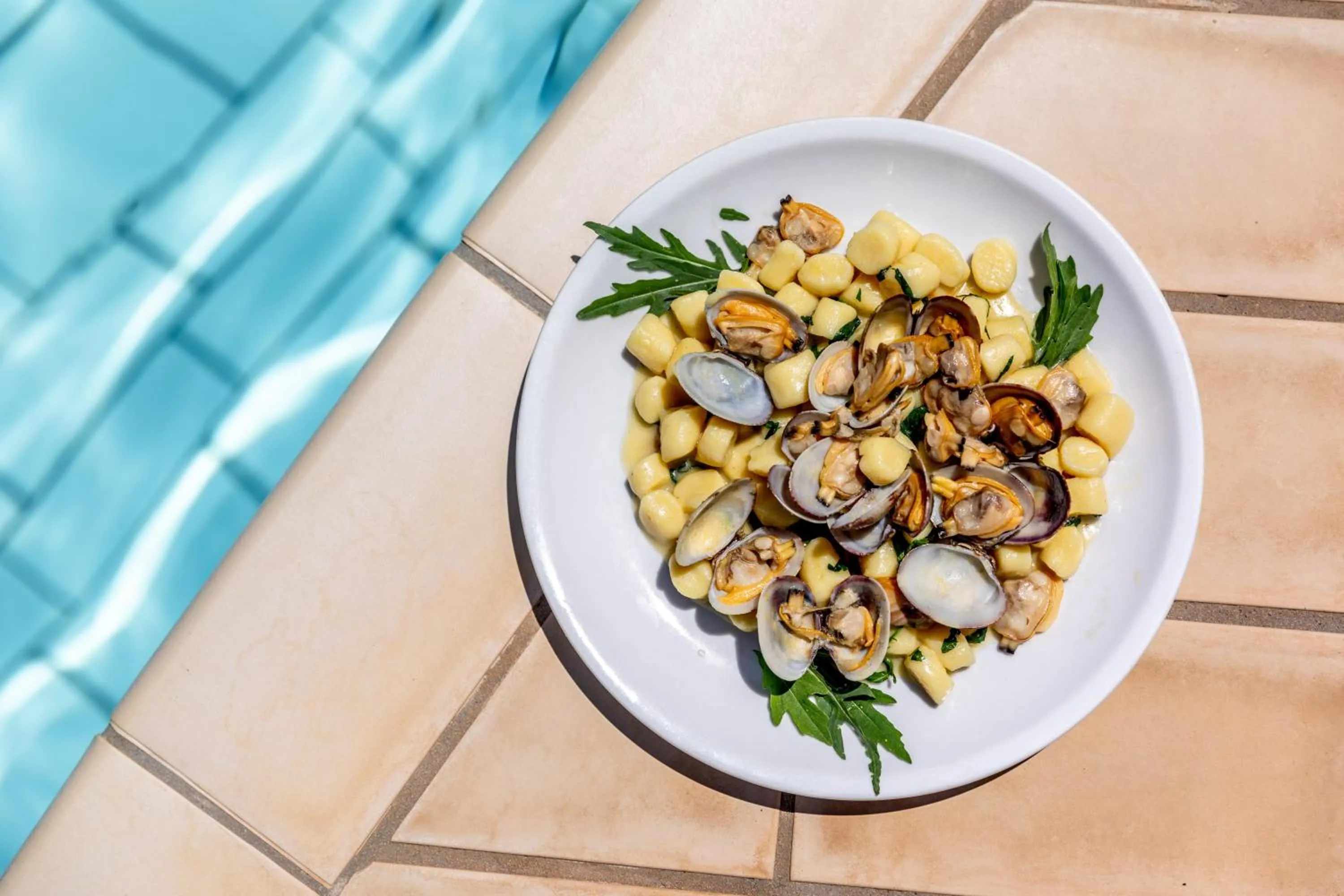 Restaurant/places to eat in Gitavillage California