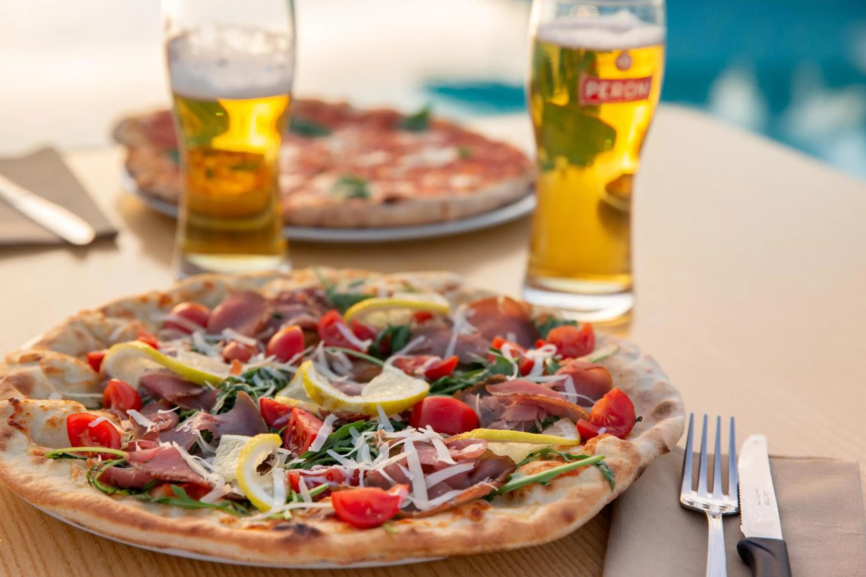 Restaurant/places to eat in Gitavillage California