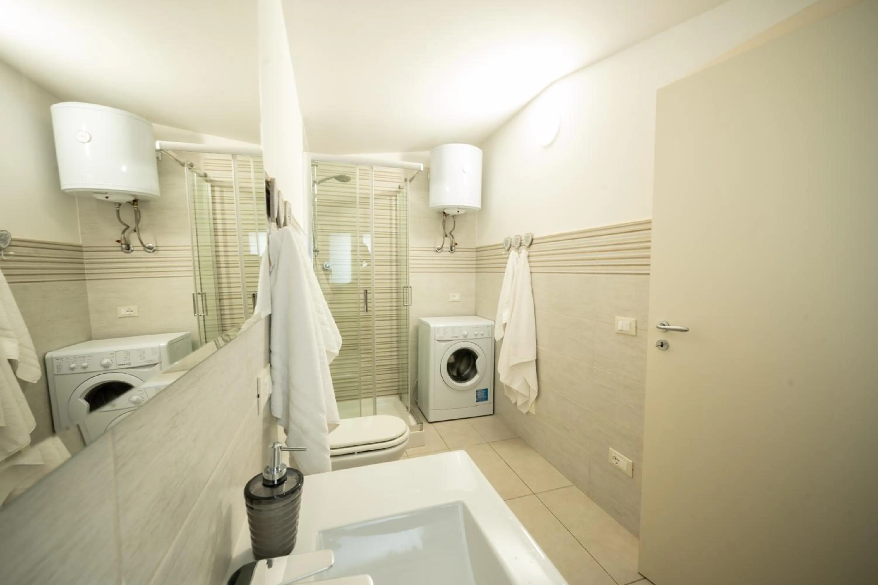 Shower in ALLOGGI DEL SOLE