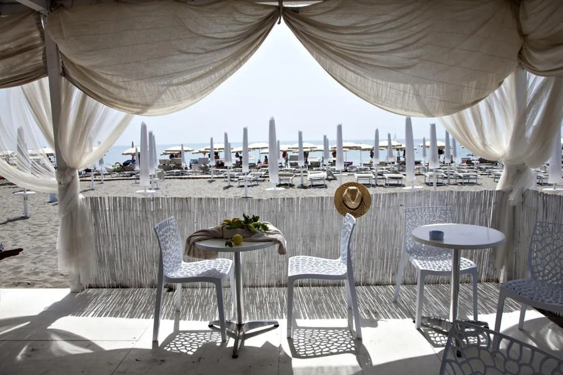 Lounge or bar in Eco Resort Dei Siriti