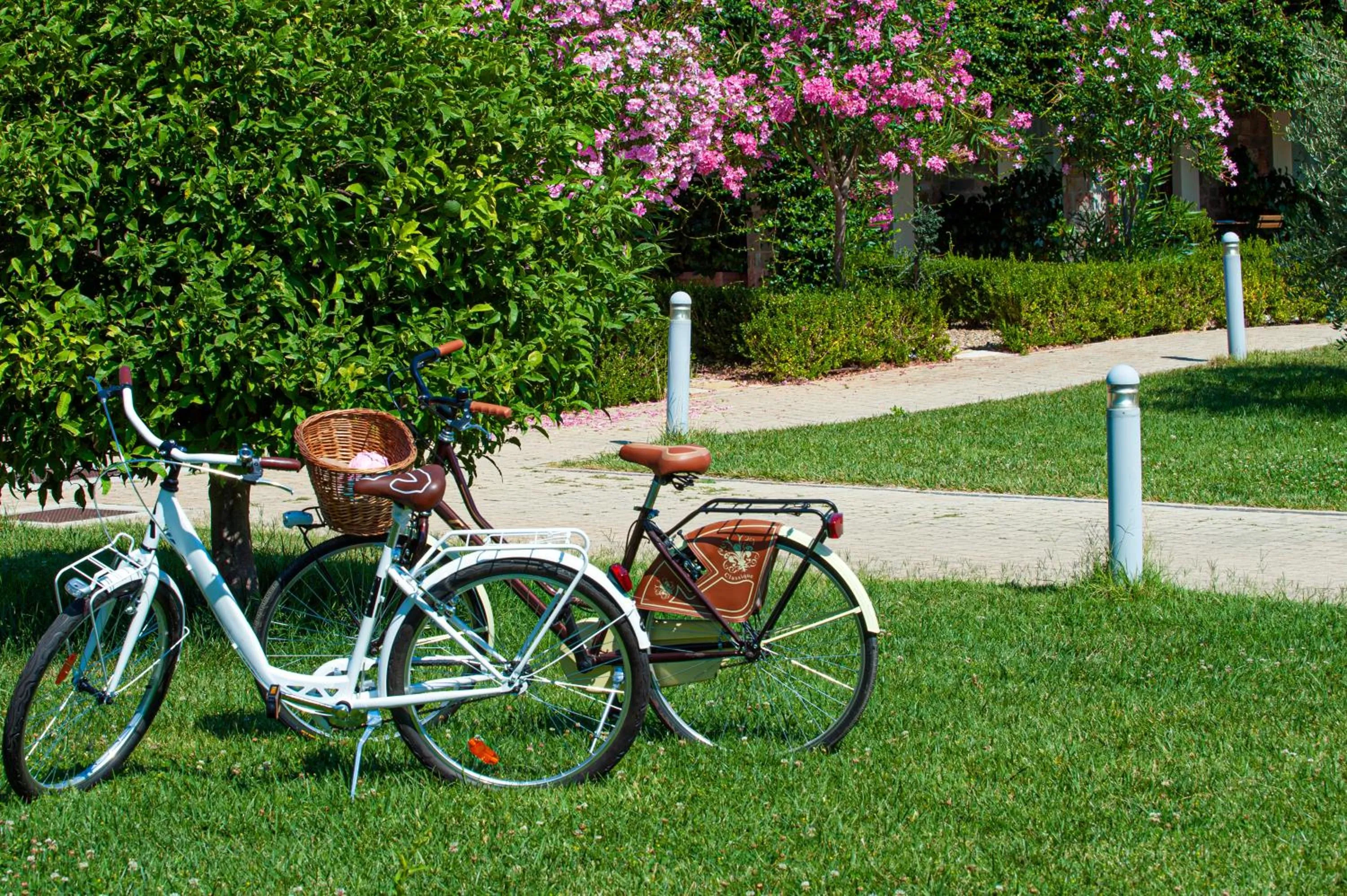 People in Eco Resort Dei Siriti