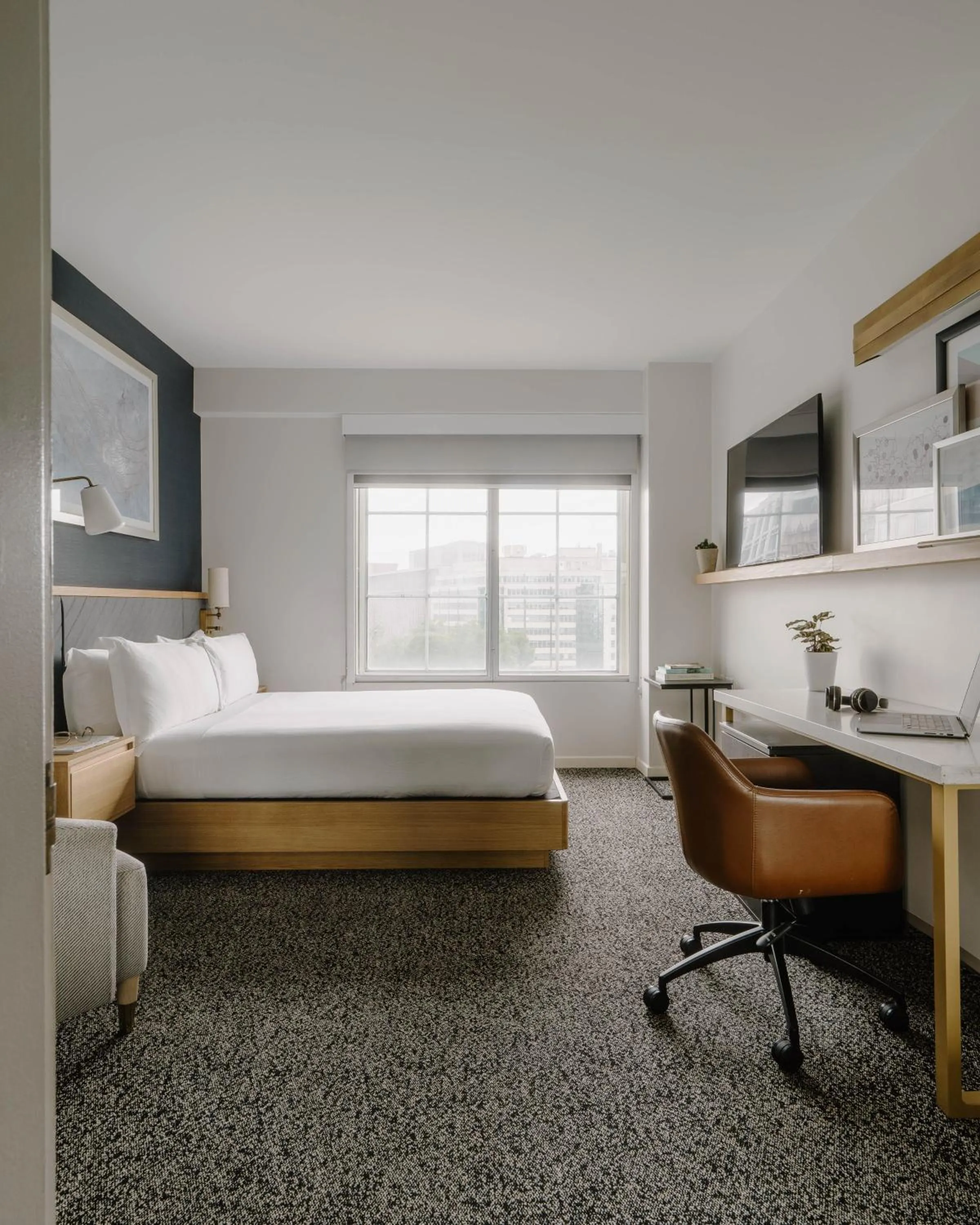 Bed in Club Quarters Hotel White House, Washington DC