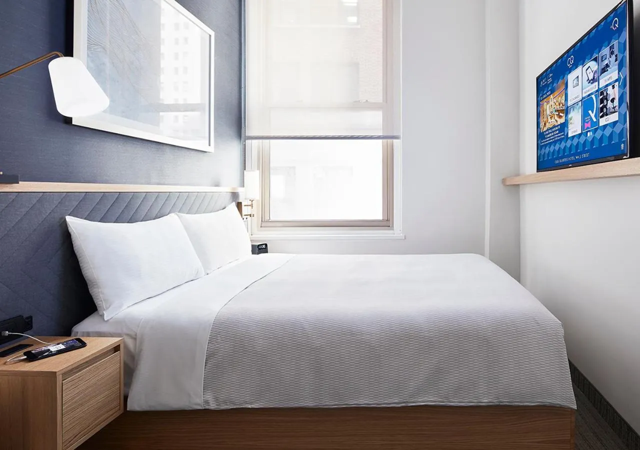 Bed in Radisson Hotel New York Wall Street