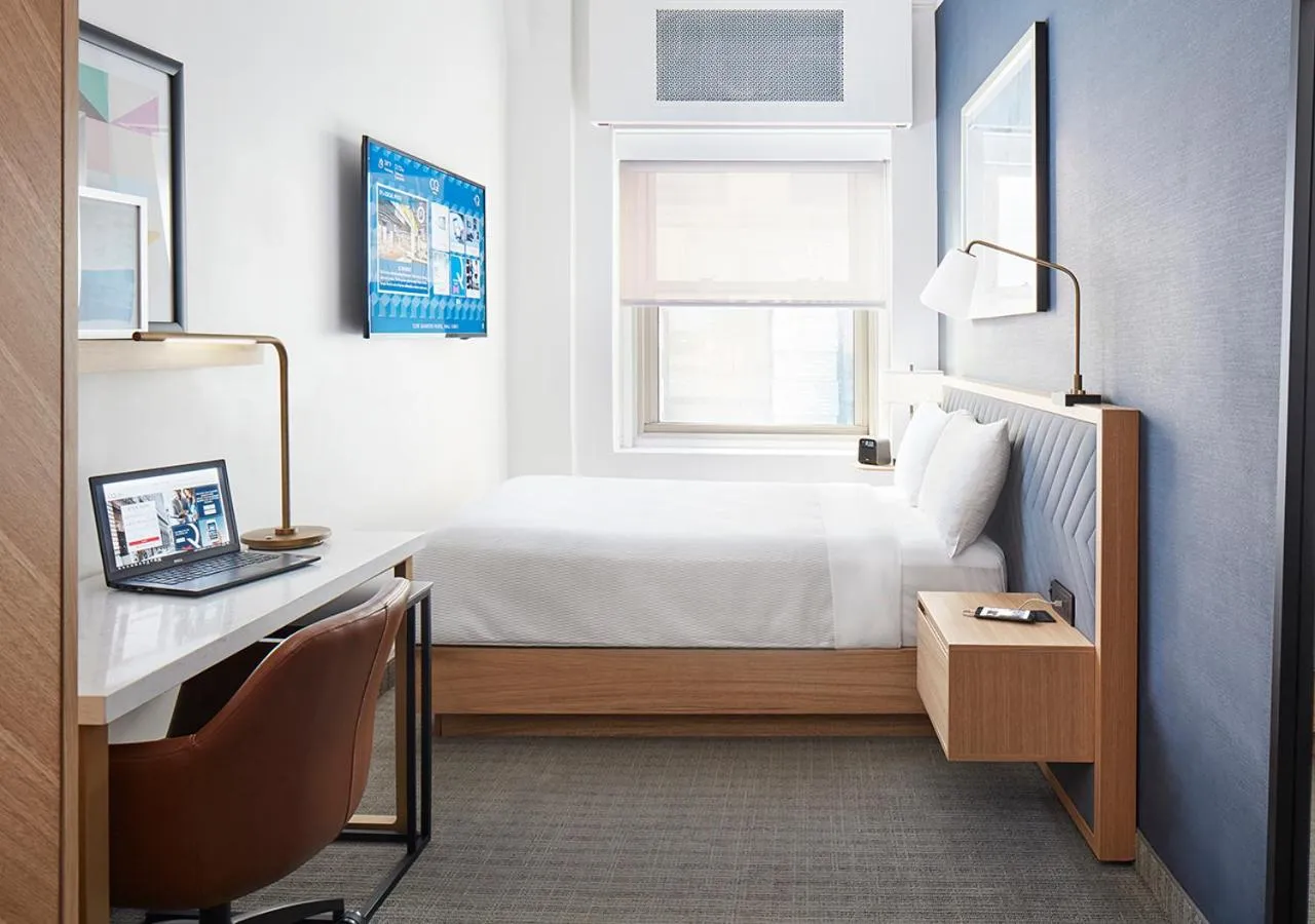 Bed in Radisson Hotel New York Wall Street