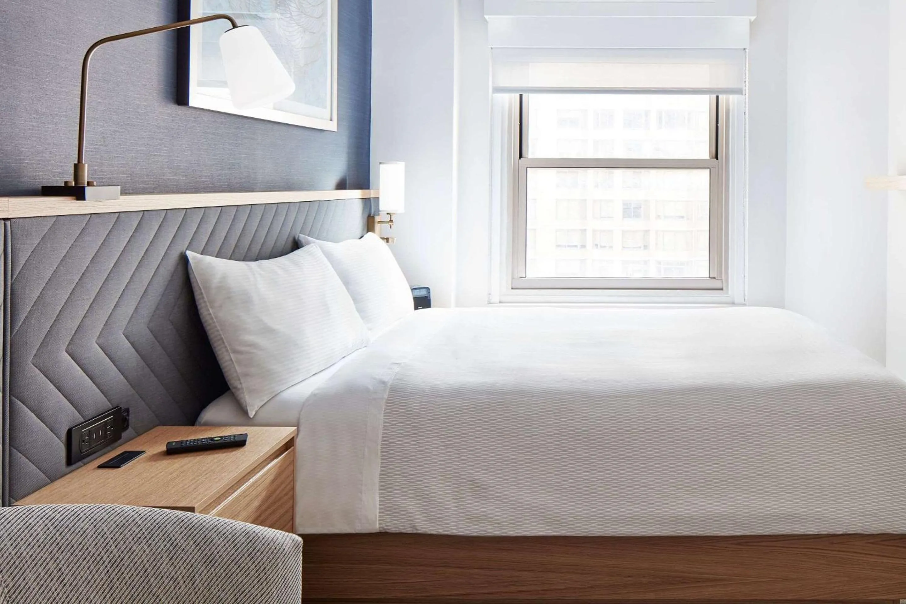 Bedroom in Radisson Hotel New York Wall Street