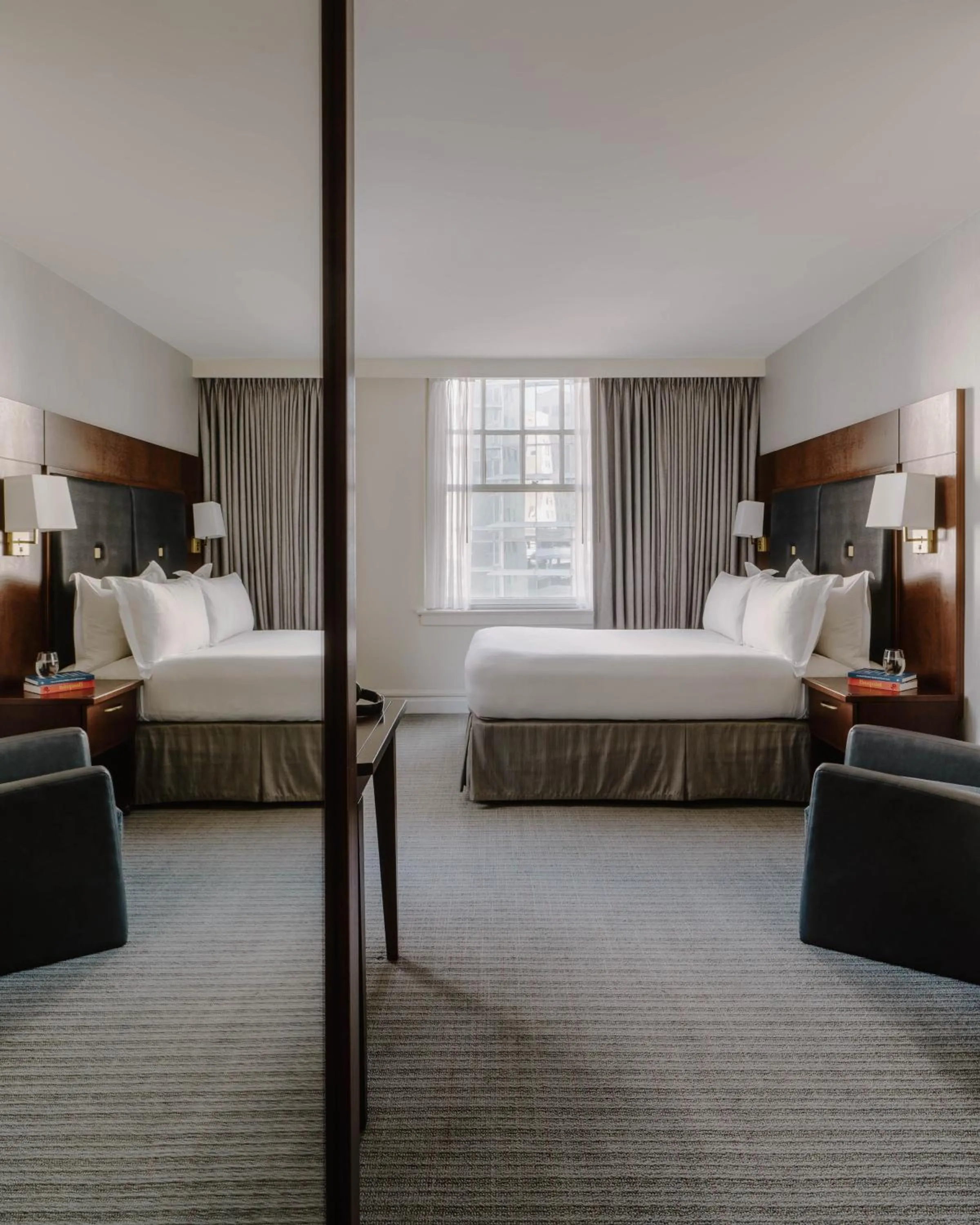 Bedroom, Bed in Club Quarters Hotel Downtown, Houston