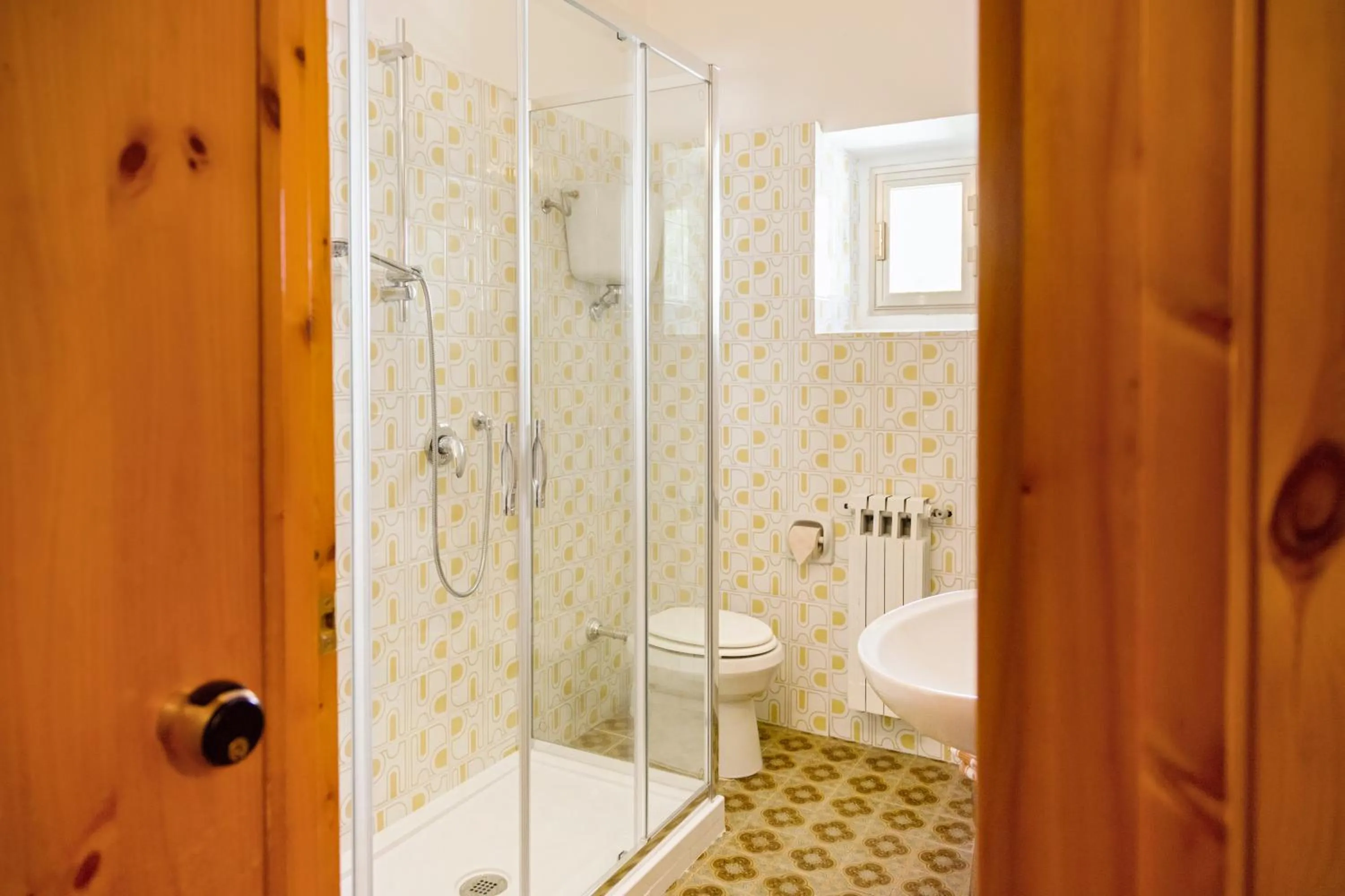 Shower in Albergo Centrale Scanno