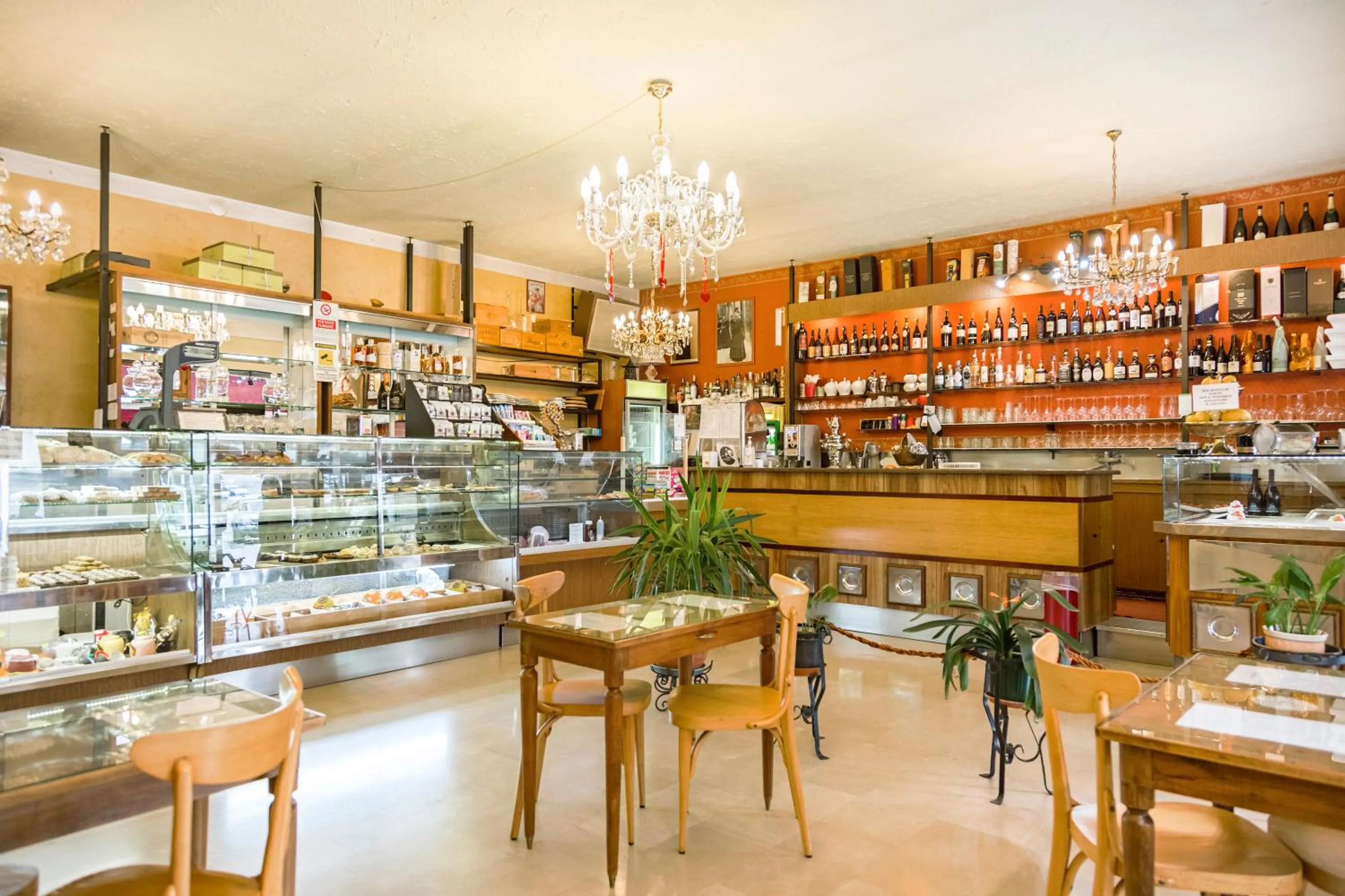 Lounge or bar in Albergo Centrale Scanno