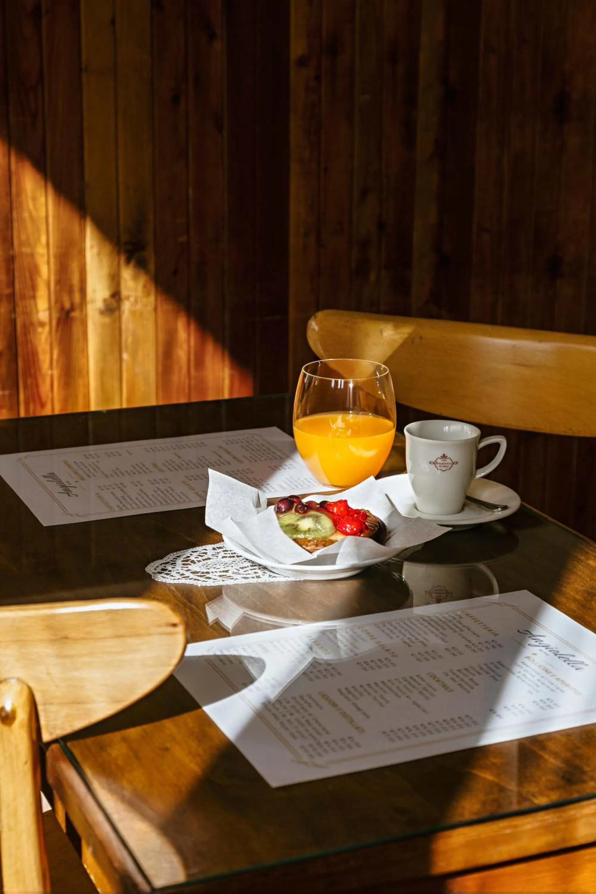 Lounge or bar in Albergo Centrale Scanno