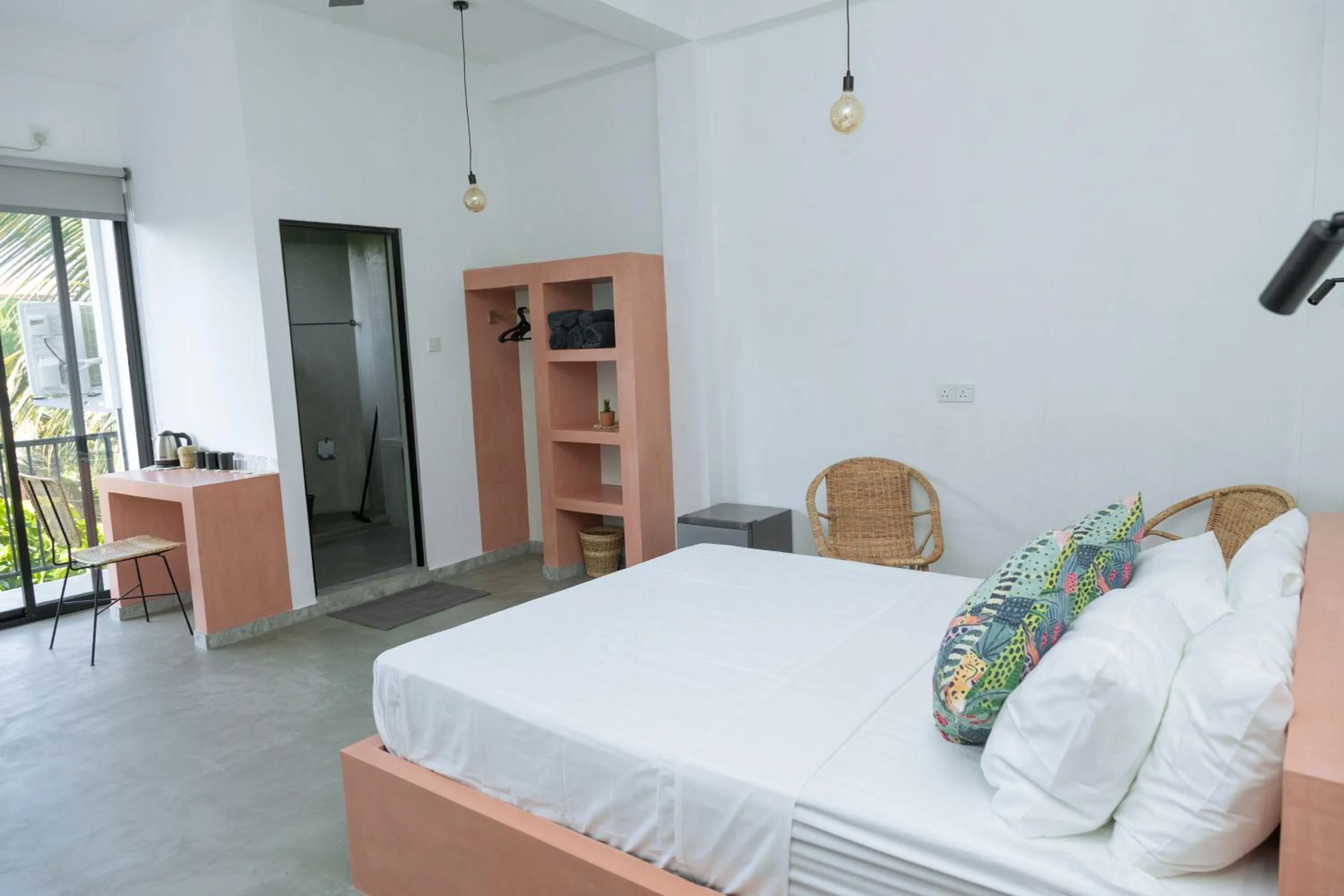 Bedroom, Bed in Rise - Bed & Breakfast