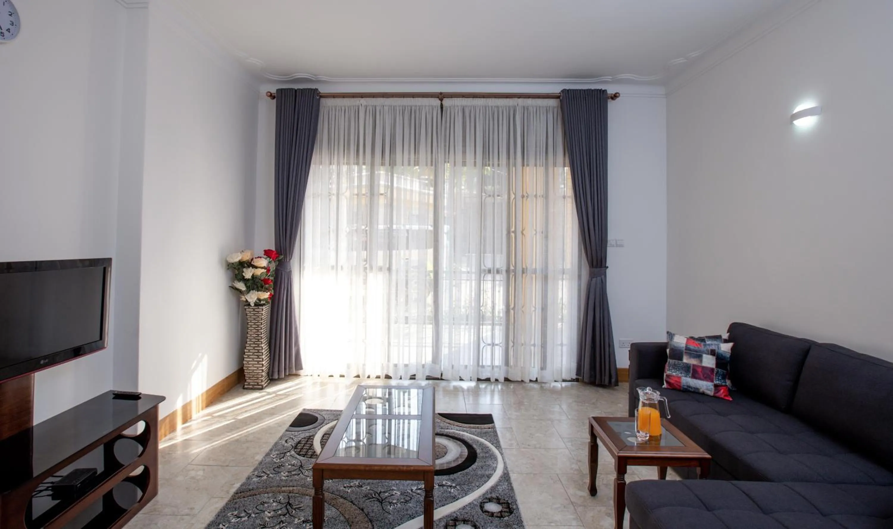 TV and multimedia in Caran Apartments
