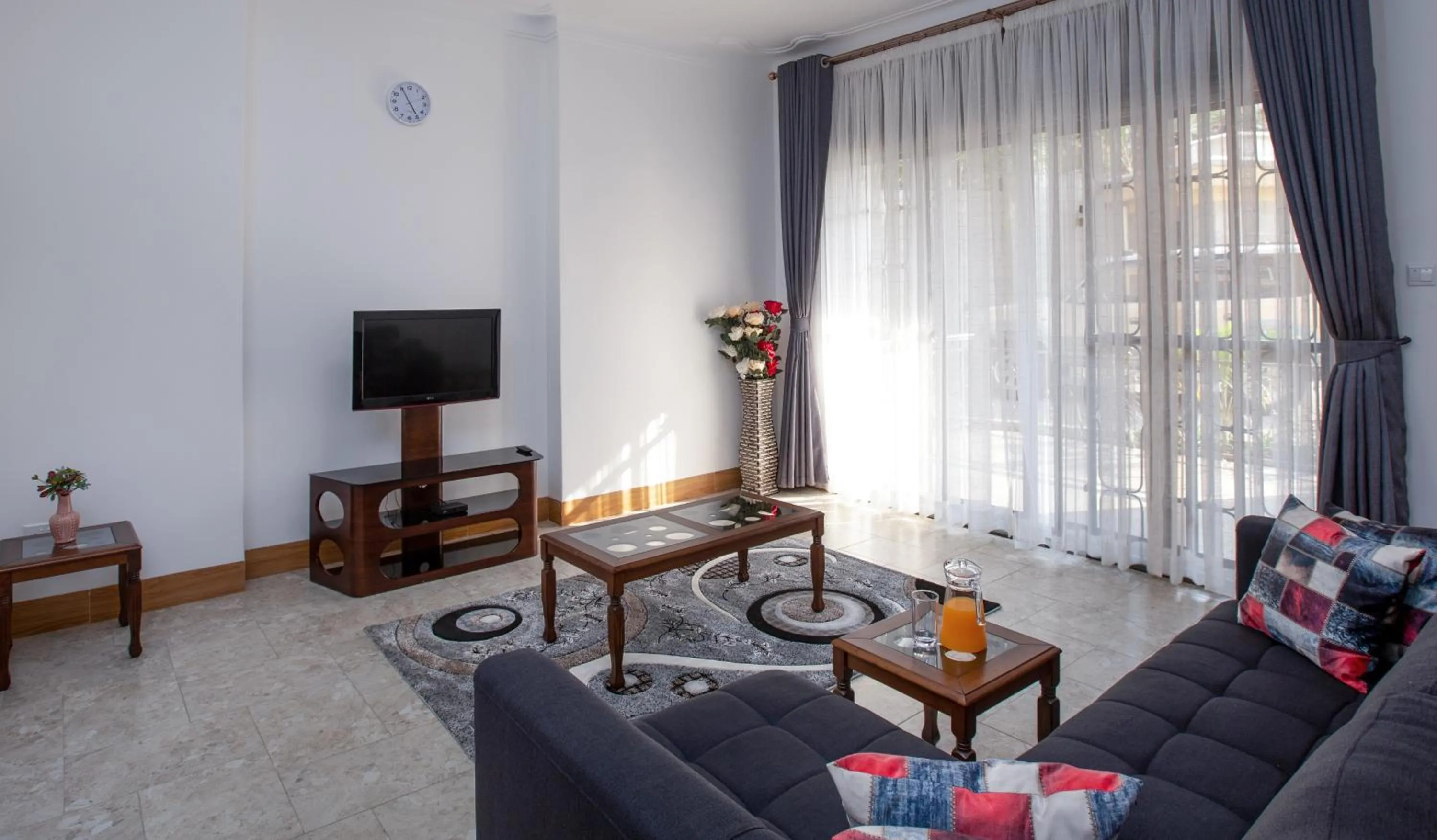 TV and multimedia in Caran Apartments