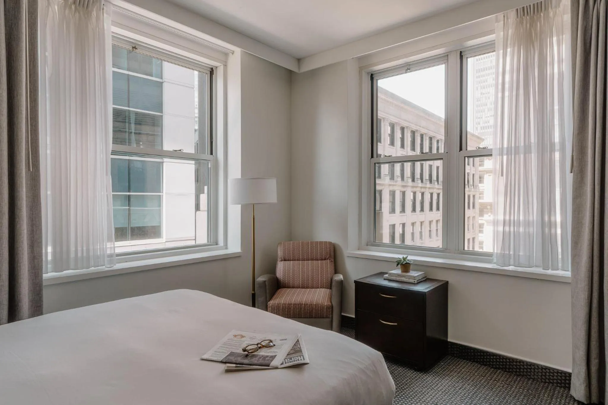Photo of the whole room, Bed in Club Quarters Hotel Faneuil Hall, Boston
