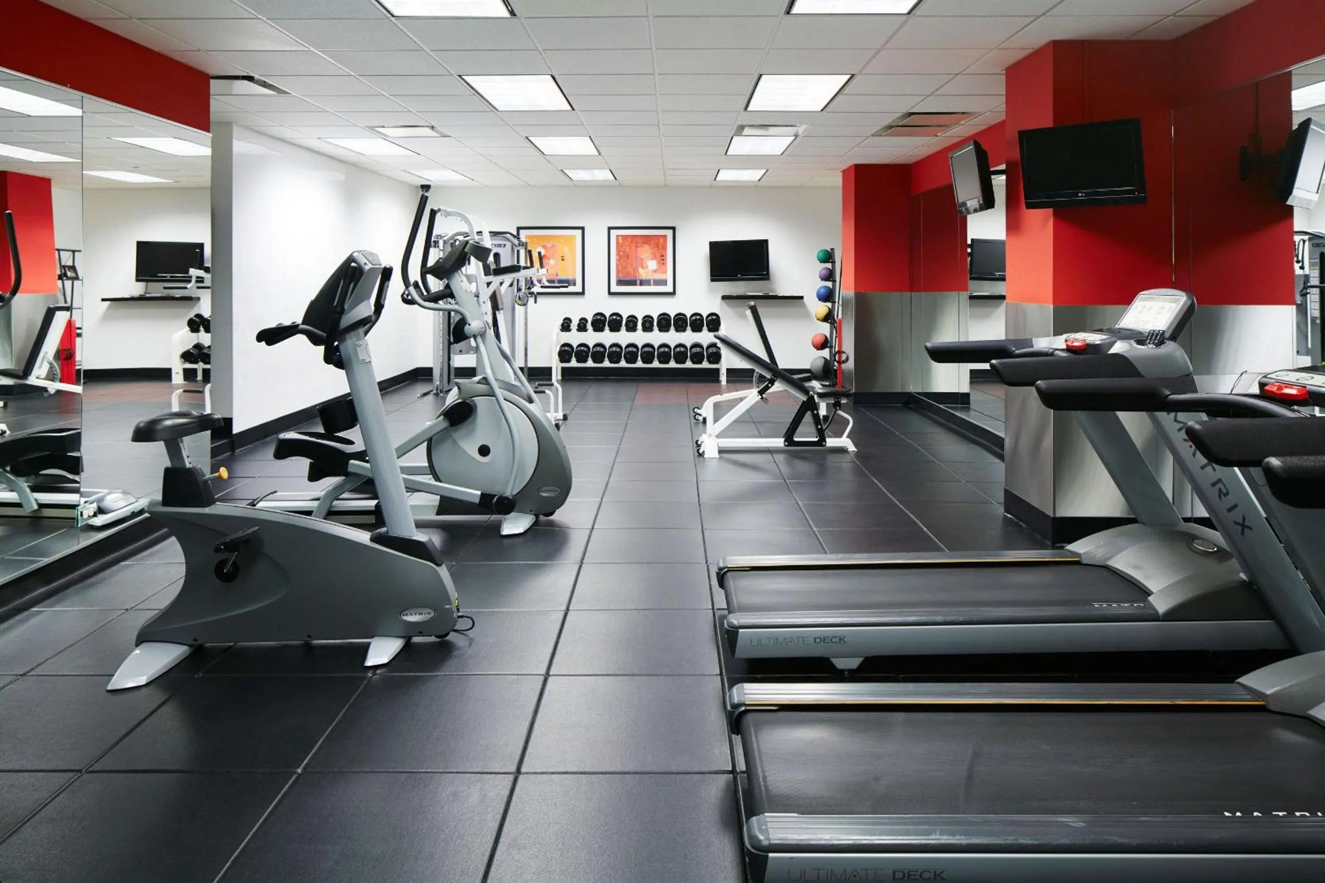 Fitness centre/facilities in Club Quarters Hotel Central Loop, Chicago
