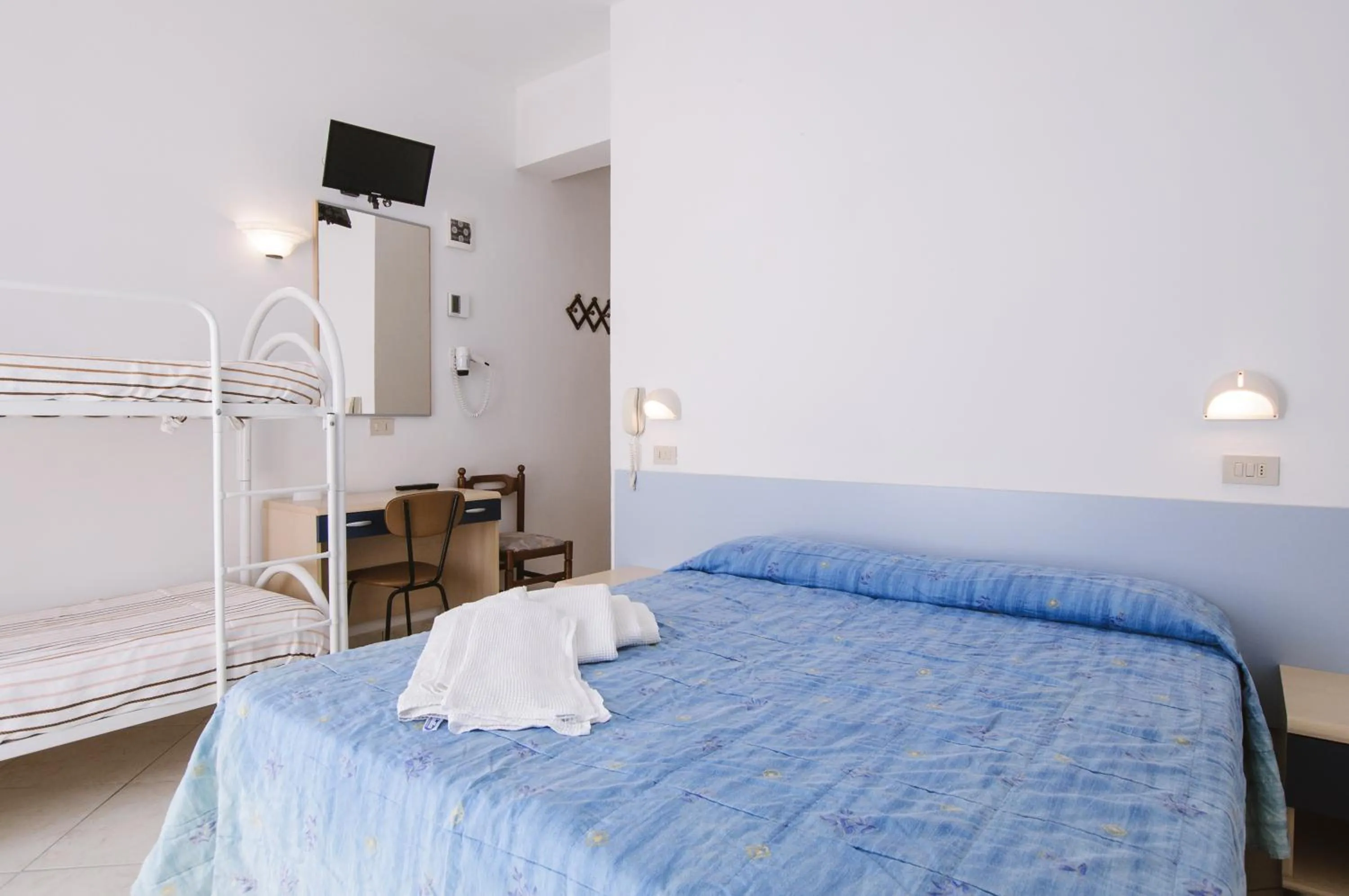 Bed in Hotel Edelweiss