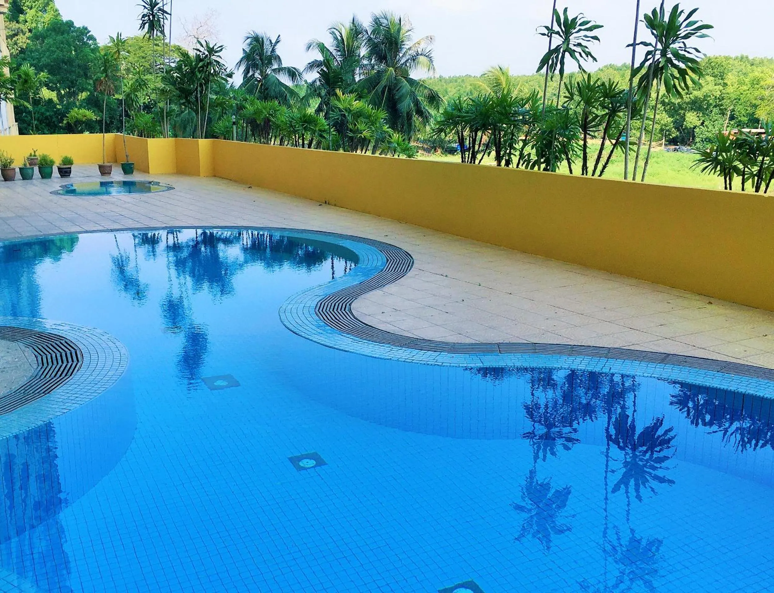 Swimming pool in Dindings Pantai Desair Apartment By DPD