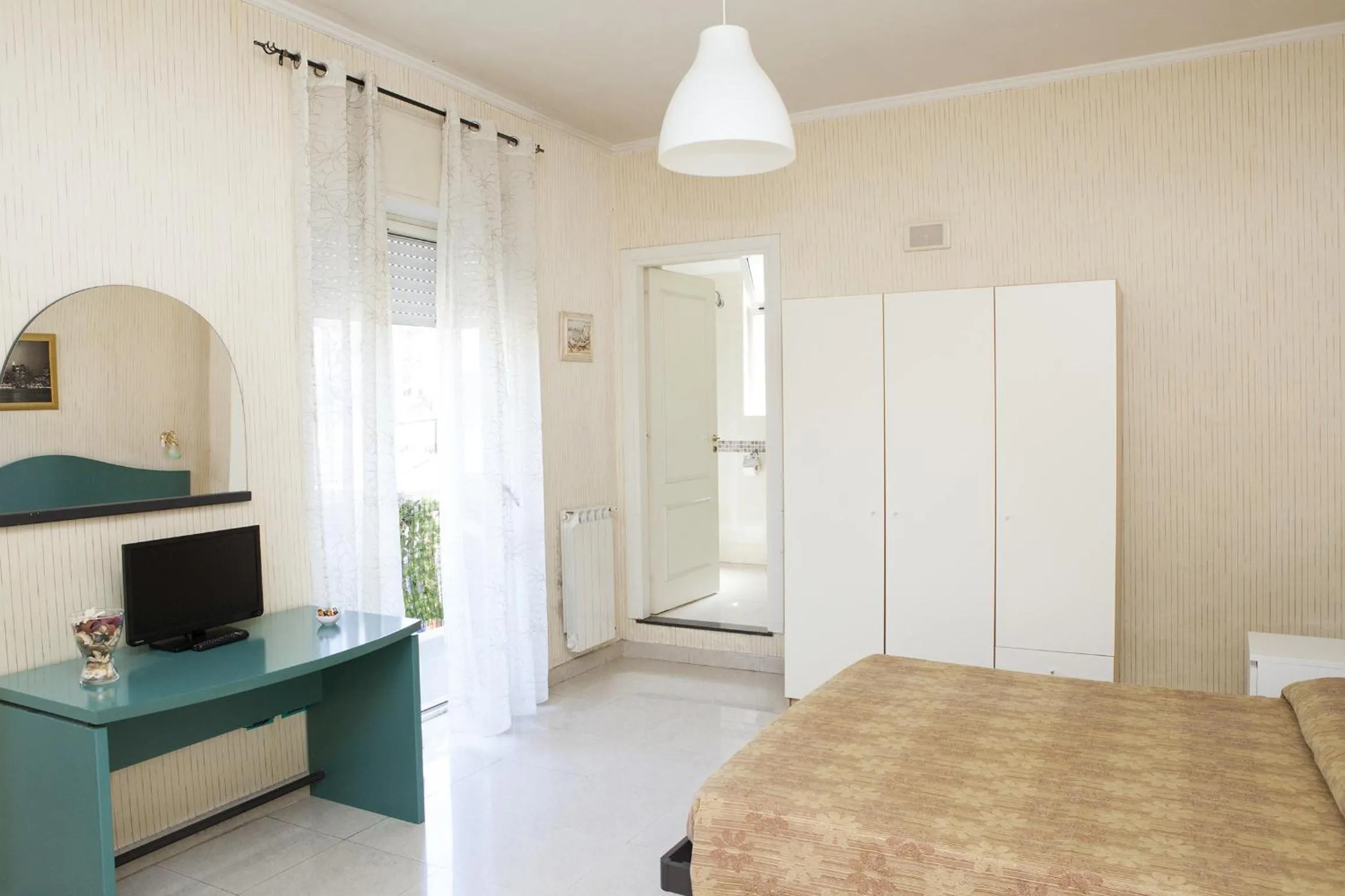 Bed in Hotel Il Gambero
