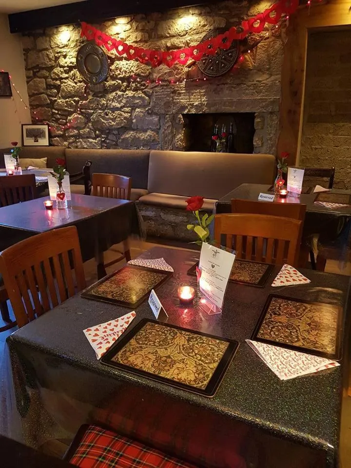 Restaurant/places to eat in The Dunning Hotel