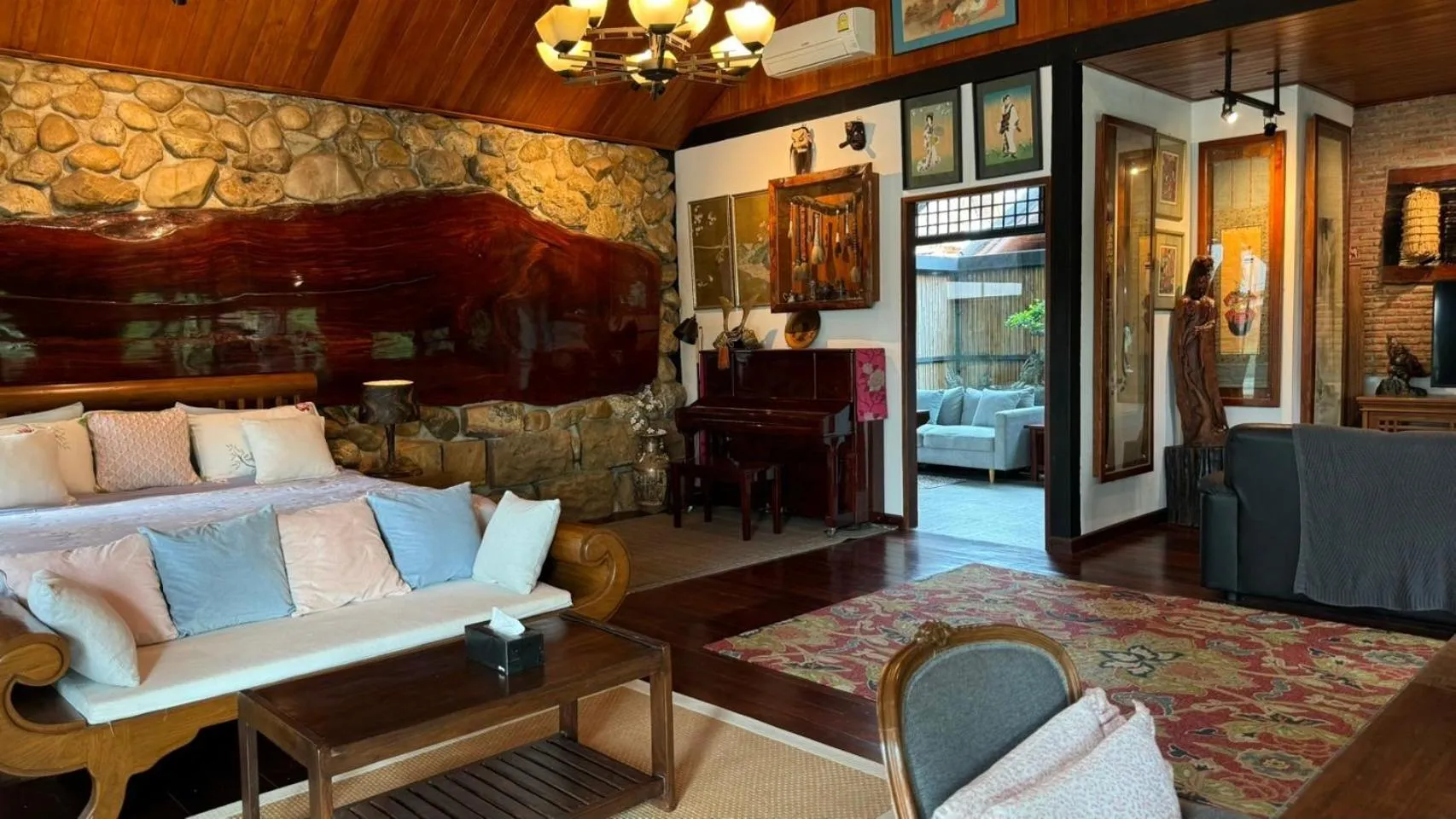 Photo of the whole room in Cattani's Riverside Home