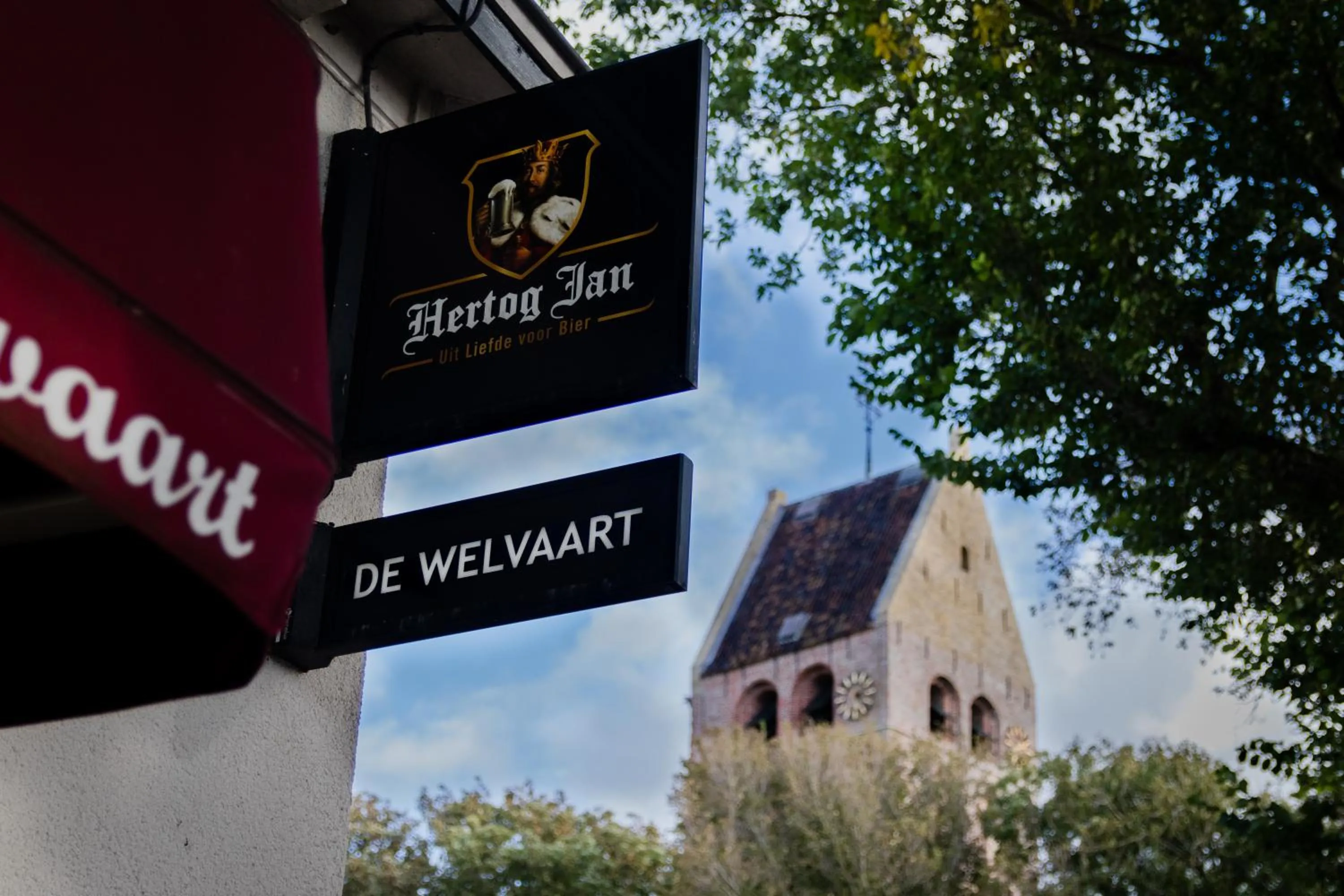 Property building in De Welvaart - Logement