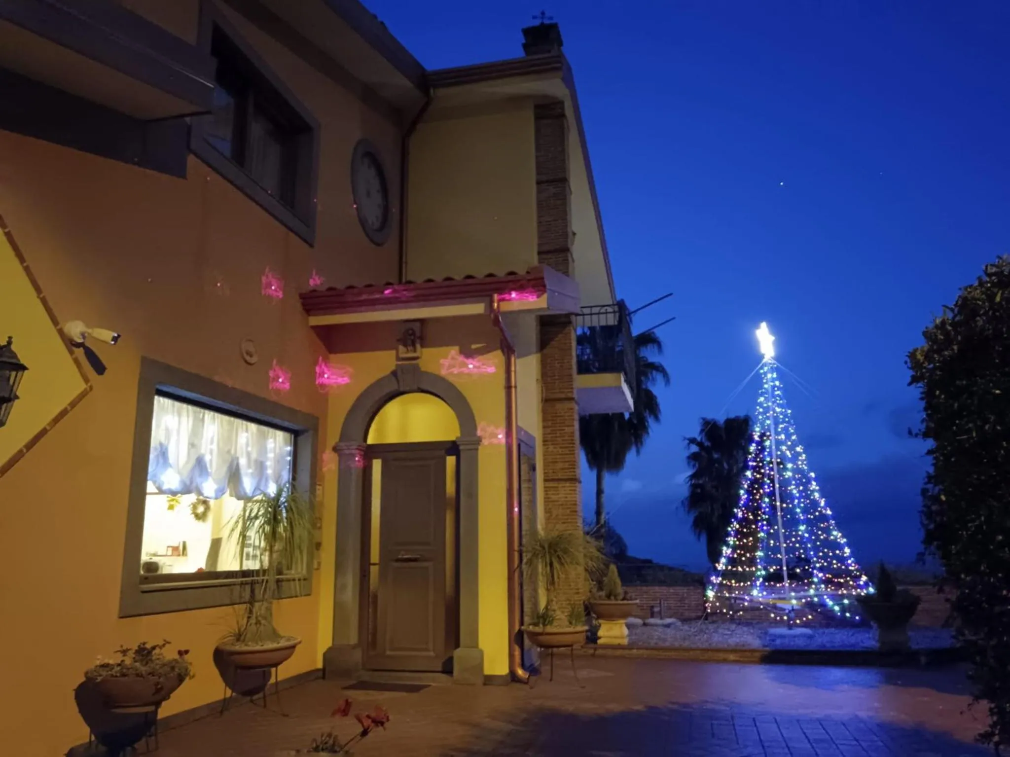 Property building in Villa Hirschen