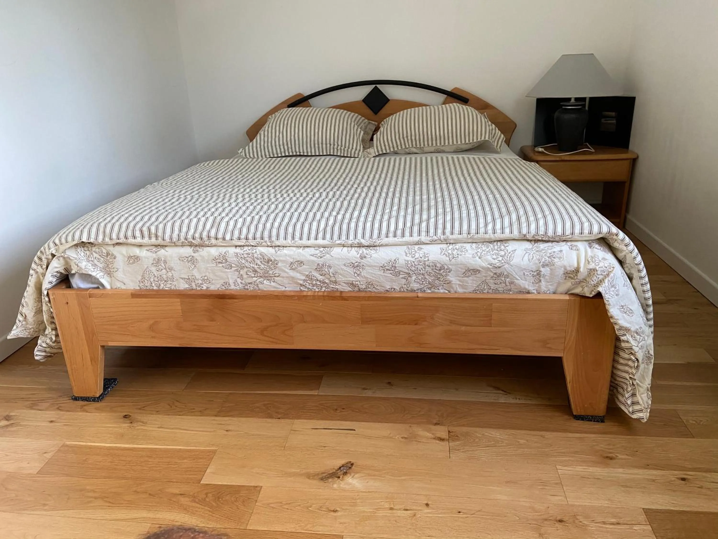 Bed in Chambres dans villa avec piscine