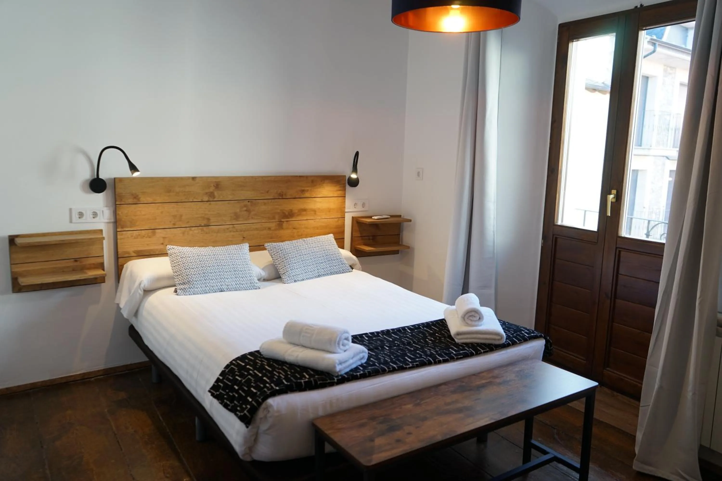 Photo of the whole room, Bed in Fonda Biayna