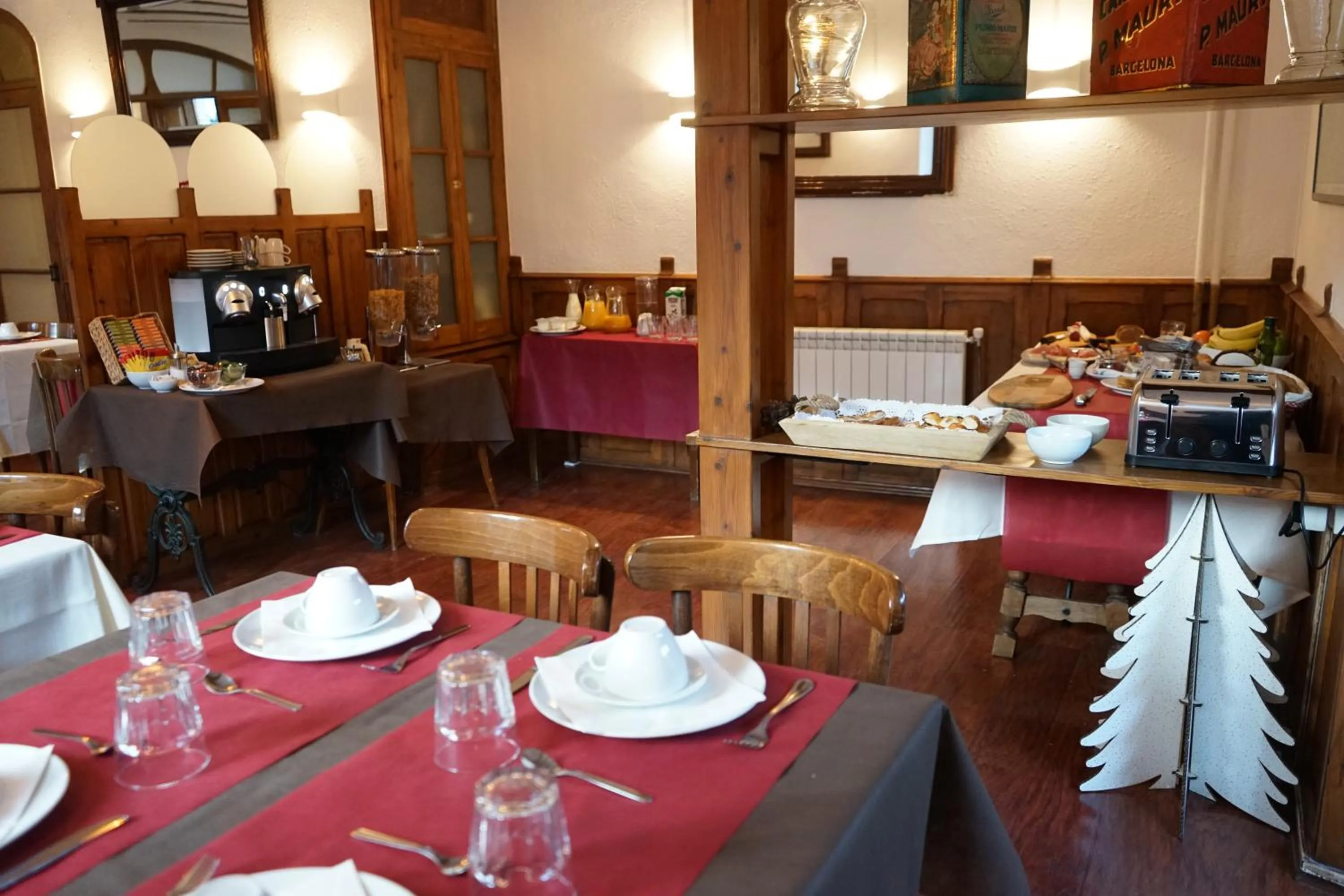 Restaurant/places to eat in Fonda Biayna