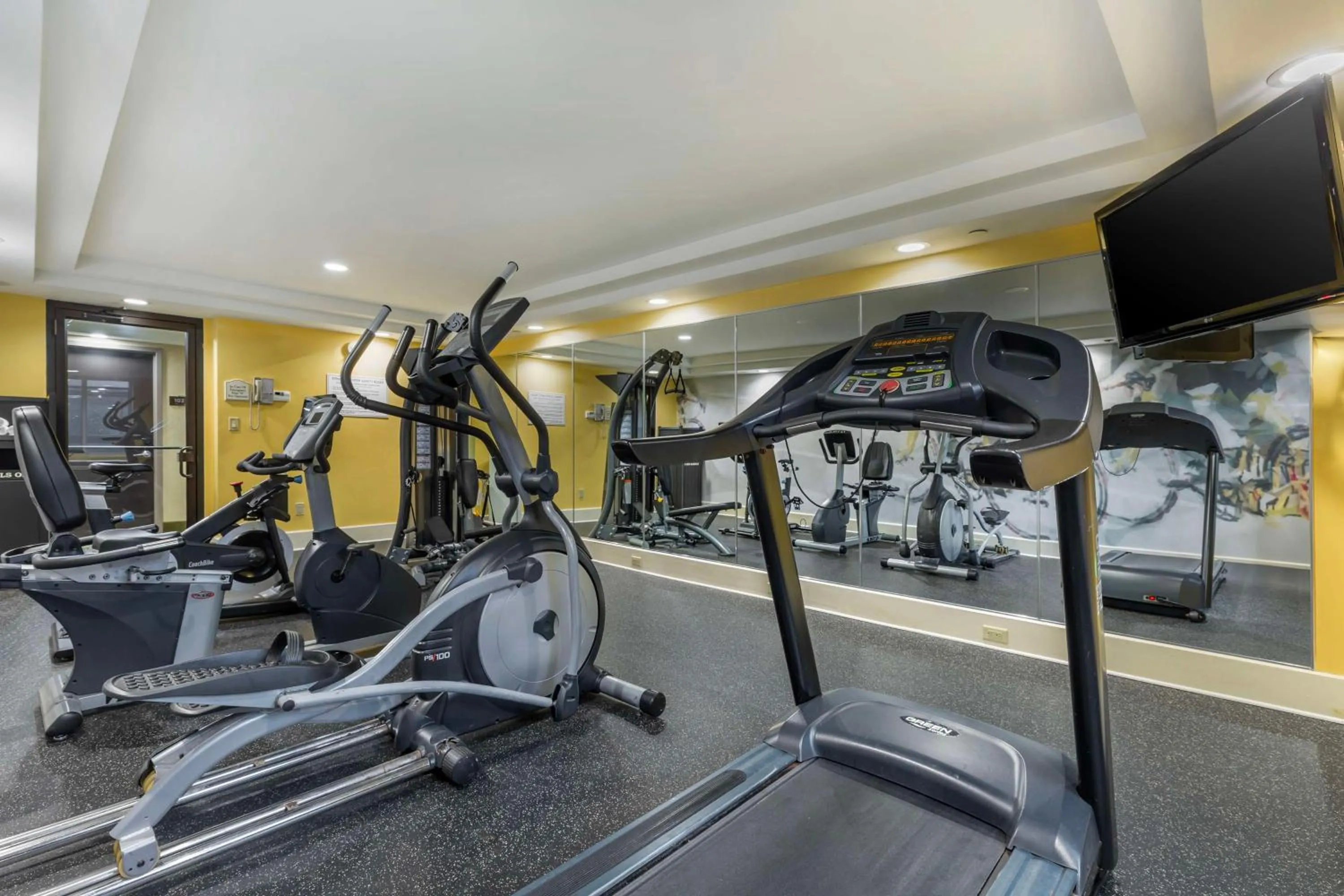 Fitness centre/facilities in Best Western Plus New Englander