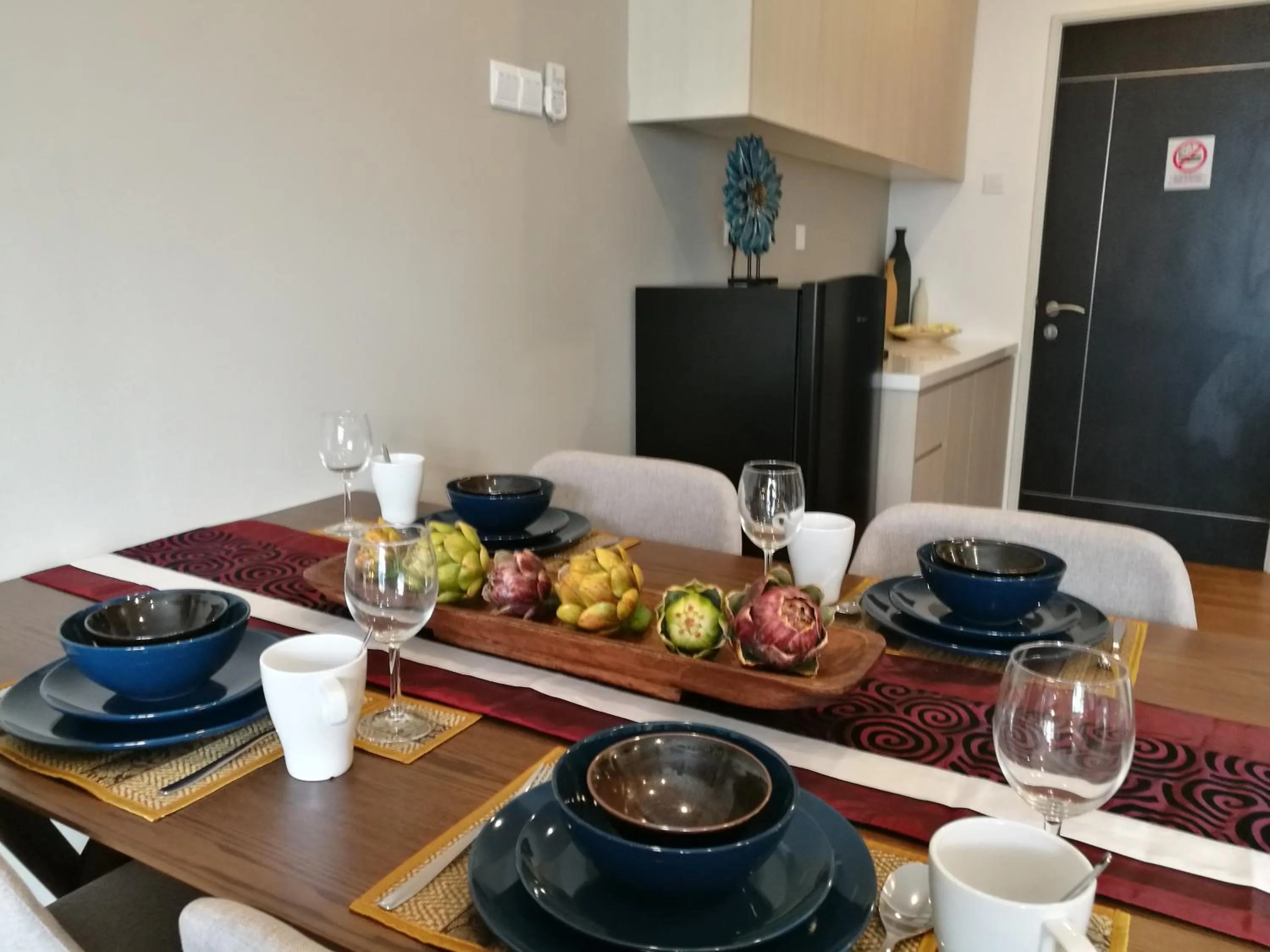 Dining area in The Loft at Midhills Genting Highlands Free WiFi