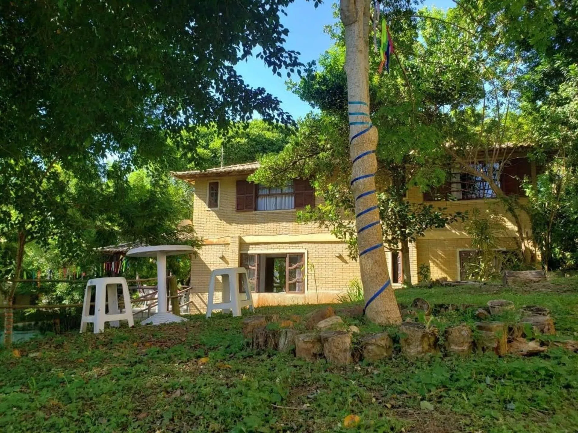 Property building in 5to Elemento House